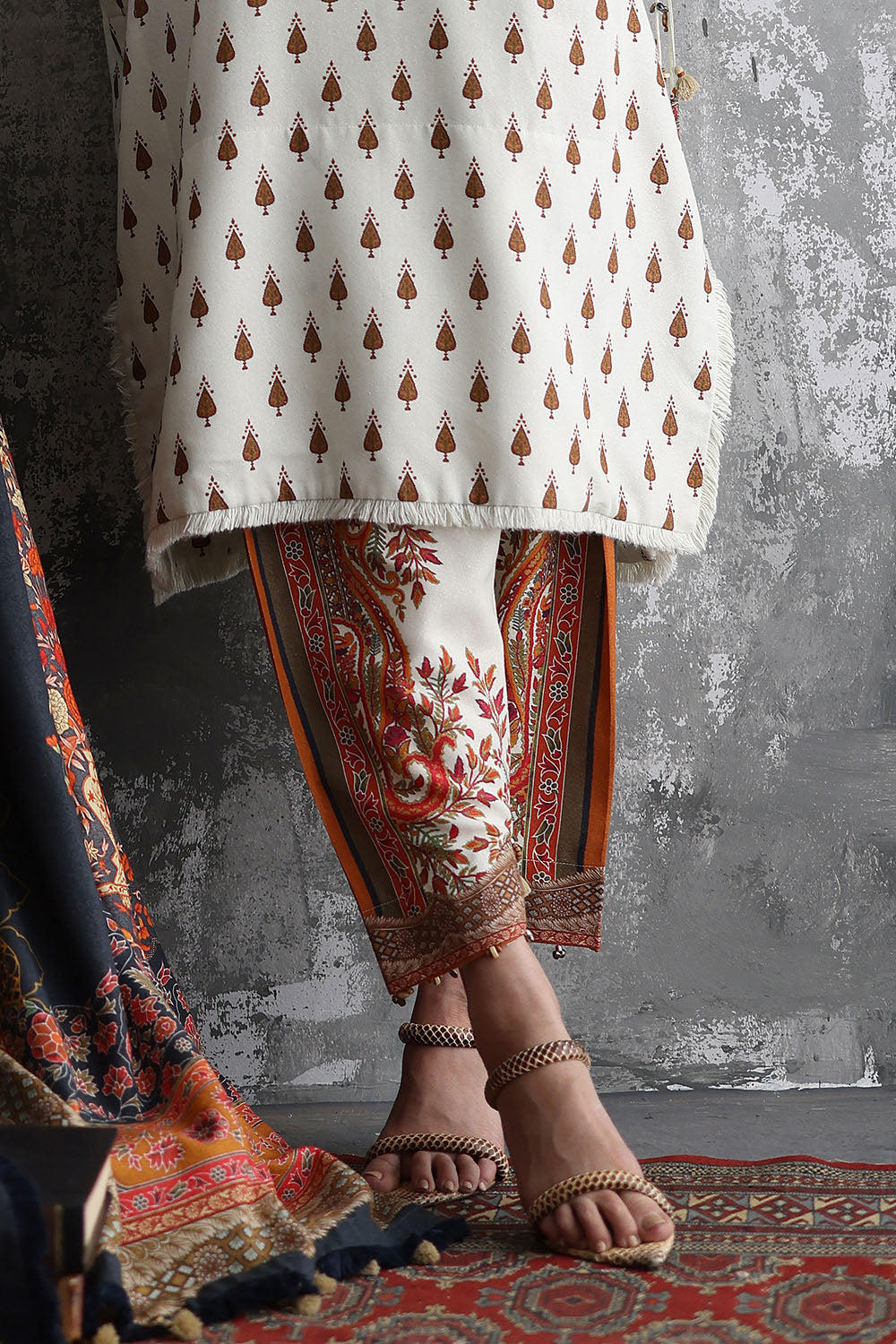 3 Piece Embroidered Printed Karandi Suit with Printed Karandi Dupatta - W-FB-WS-26-485817
