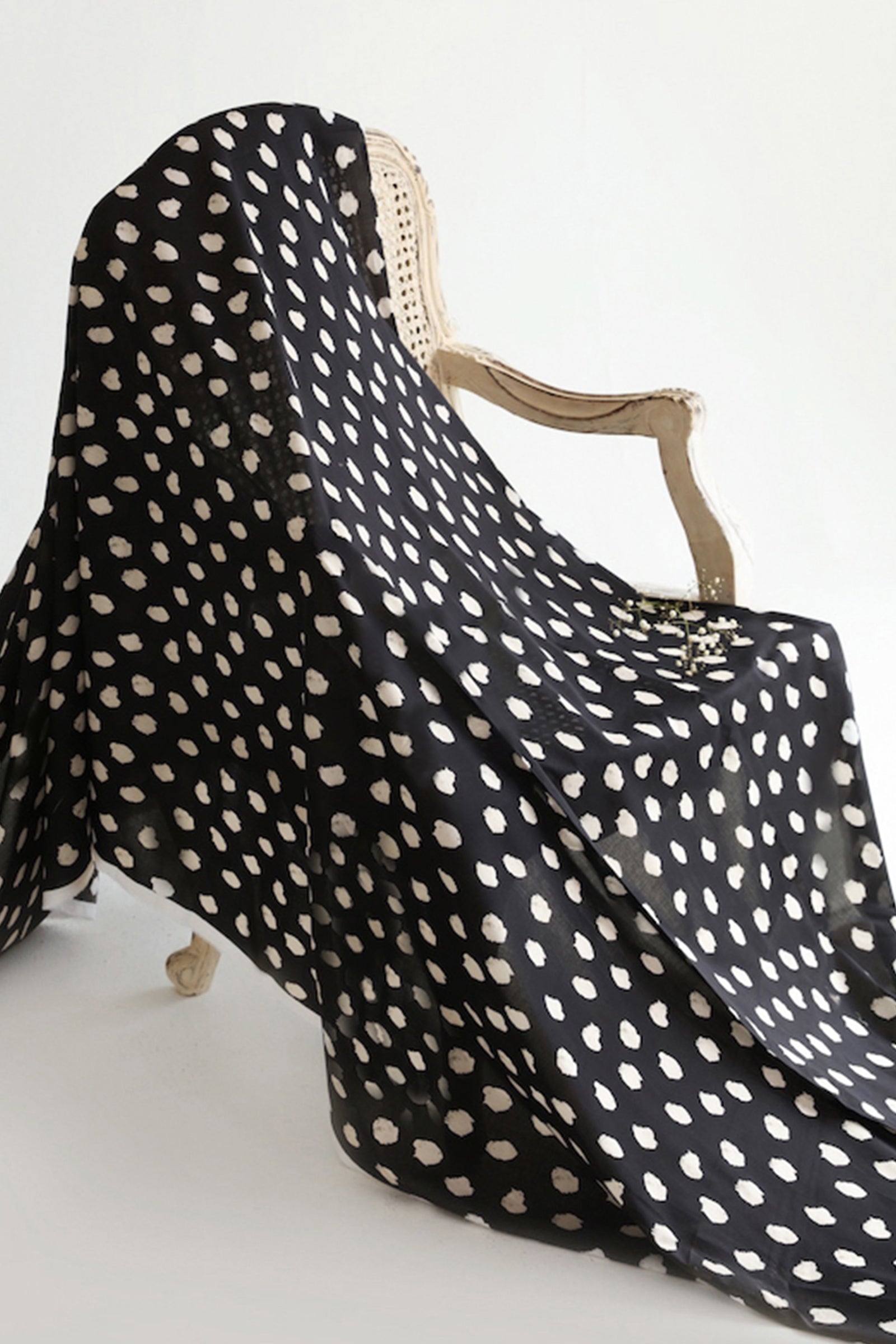 https://cdn.shopify.com/s/files/1/0081/0283/8329/products/PRODUCTIMAGES_0032_1O9A7039.jpg?v=1663235767