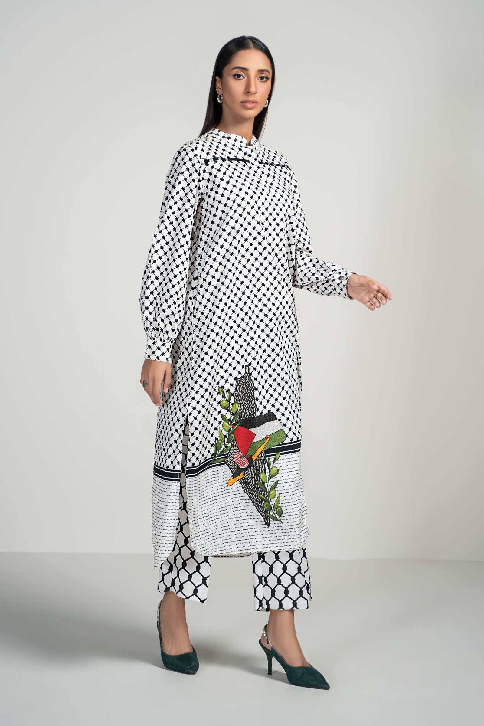 https://cdn.shopify.com/s/files/1/0620/8788/9062/files/PS-PF24-04WhiteFront2.jpg?v=1723713834