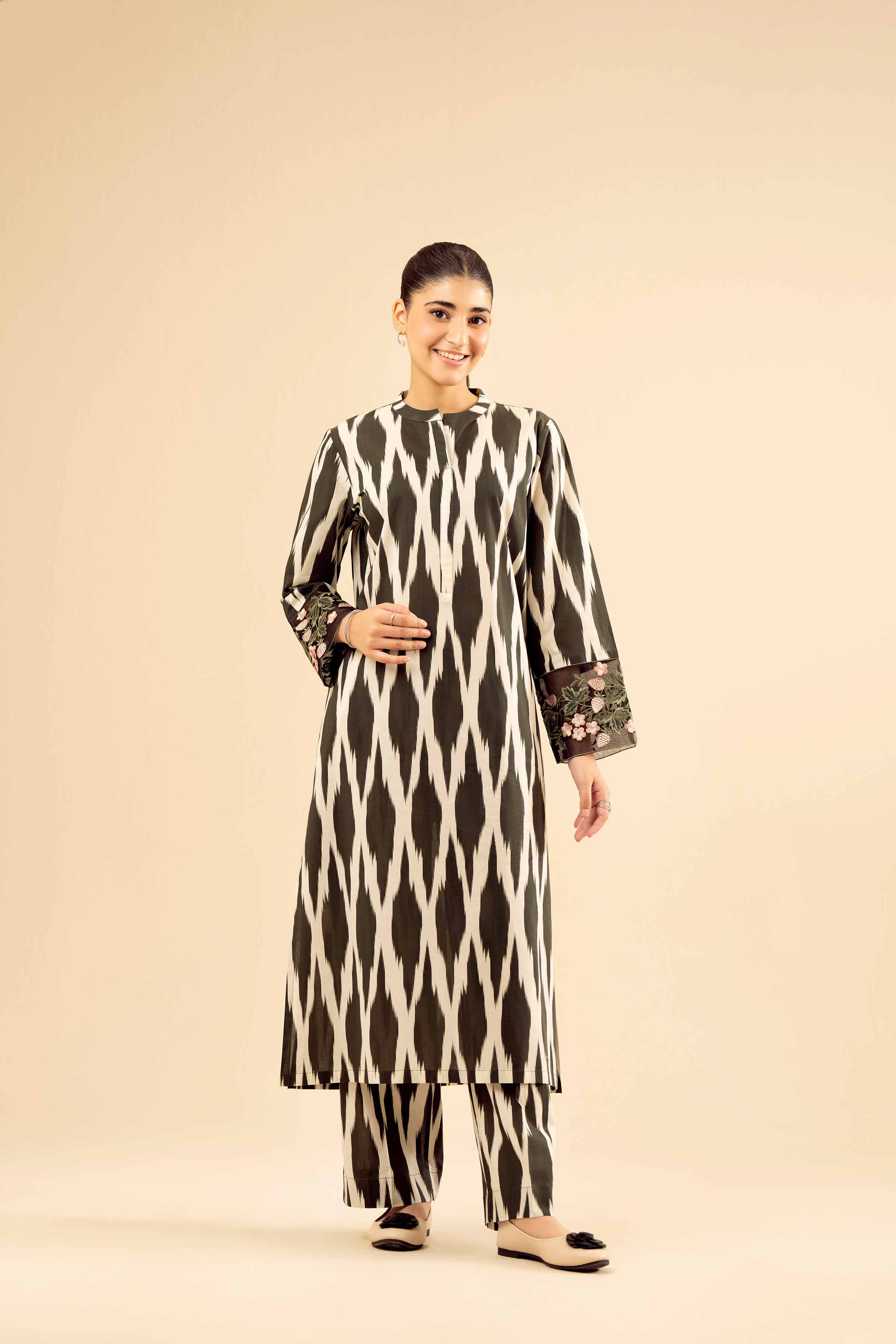 2 Piece - Printed Embroidered Suit - PW25-02