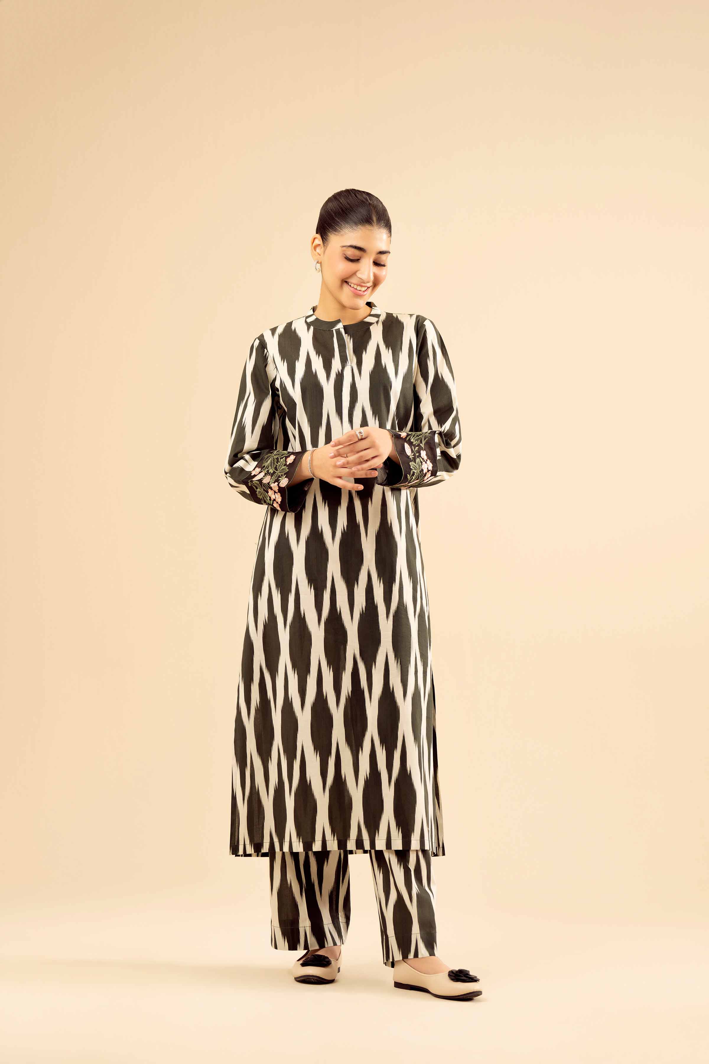 2 Piece - Printed Embroidered Suit - PW25-02