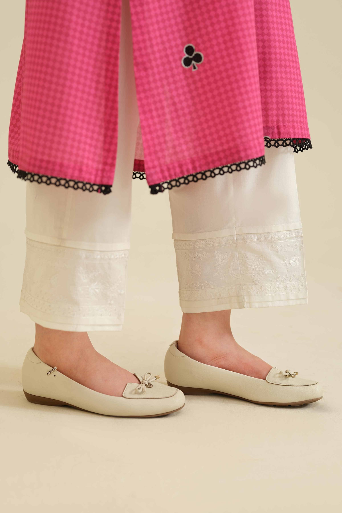 Embroidered Trousers - PW25-112