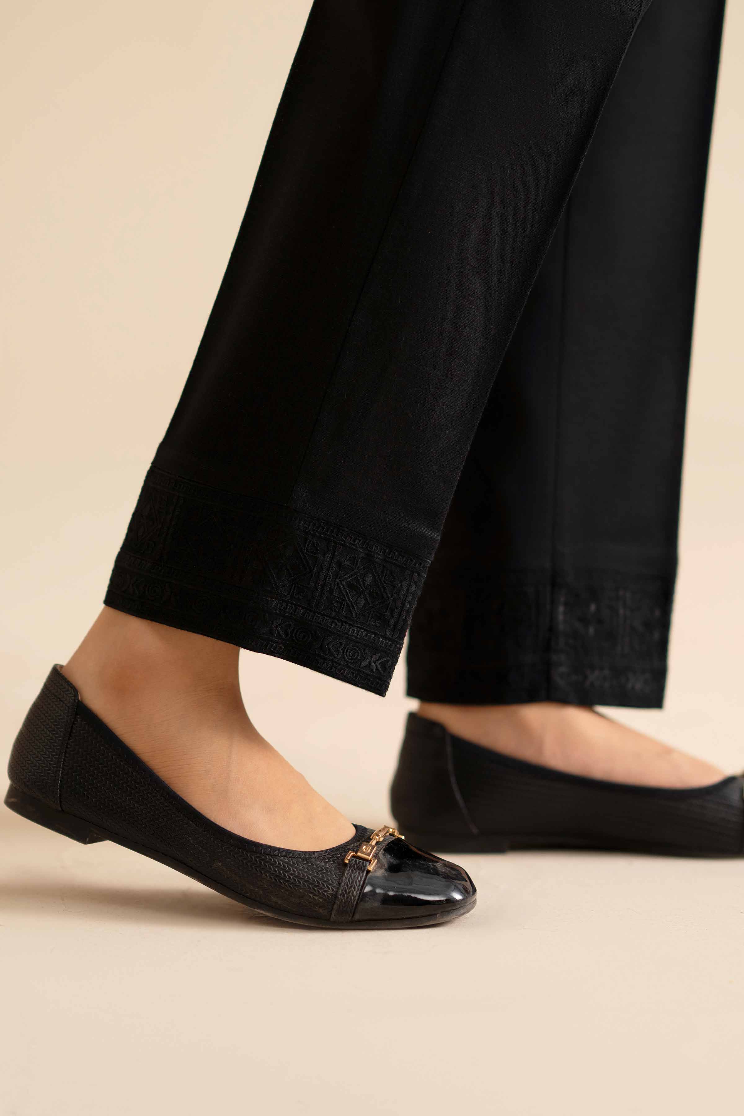 Embroidered Trousers - PW25-141