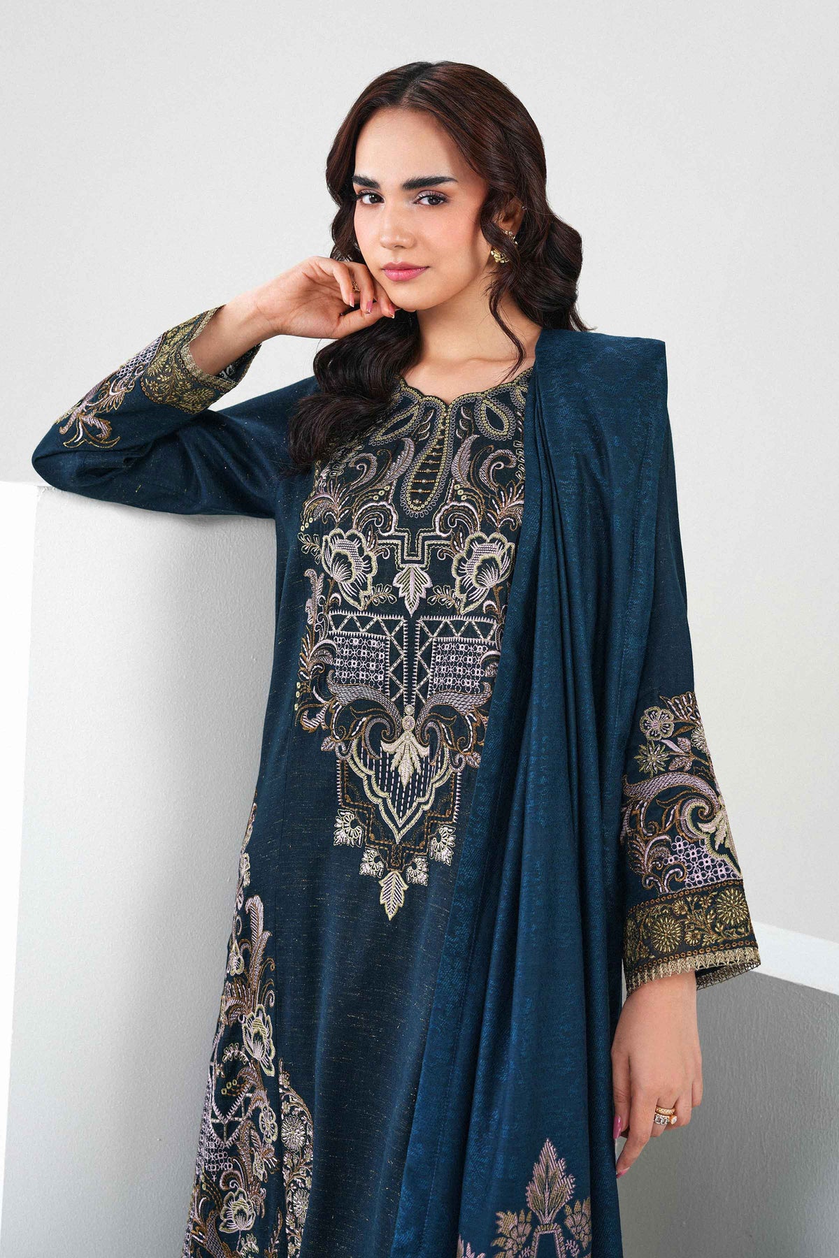 2 Piece - Embroidered Suit - PW25-180