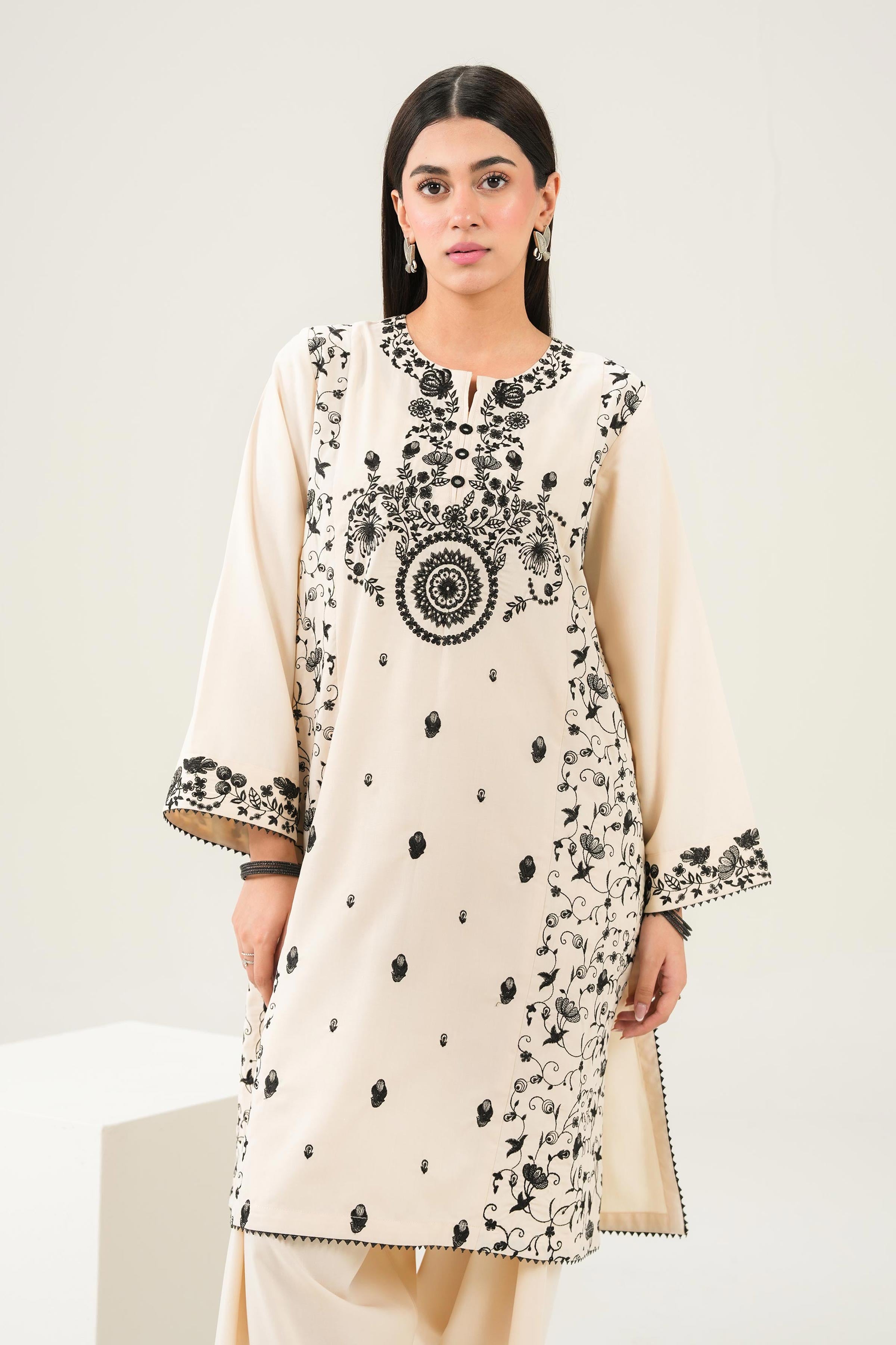 2 Piece - Embroidered Suit - PW25-377