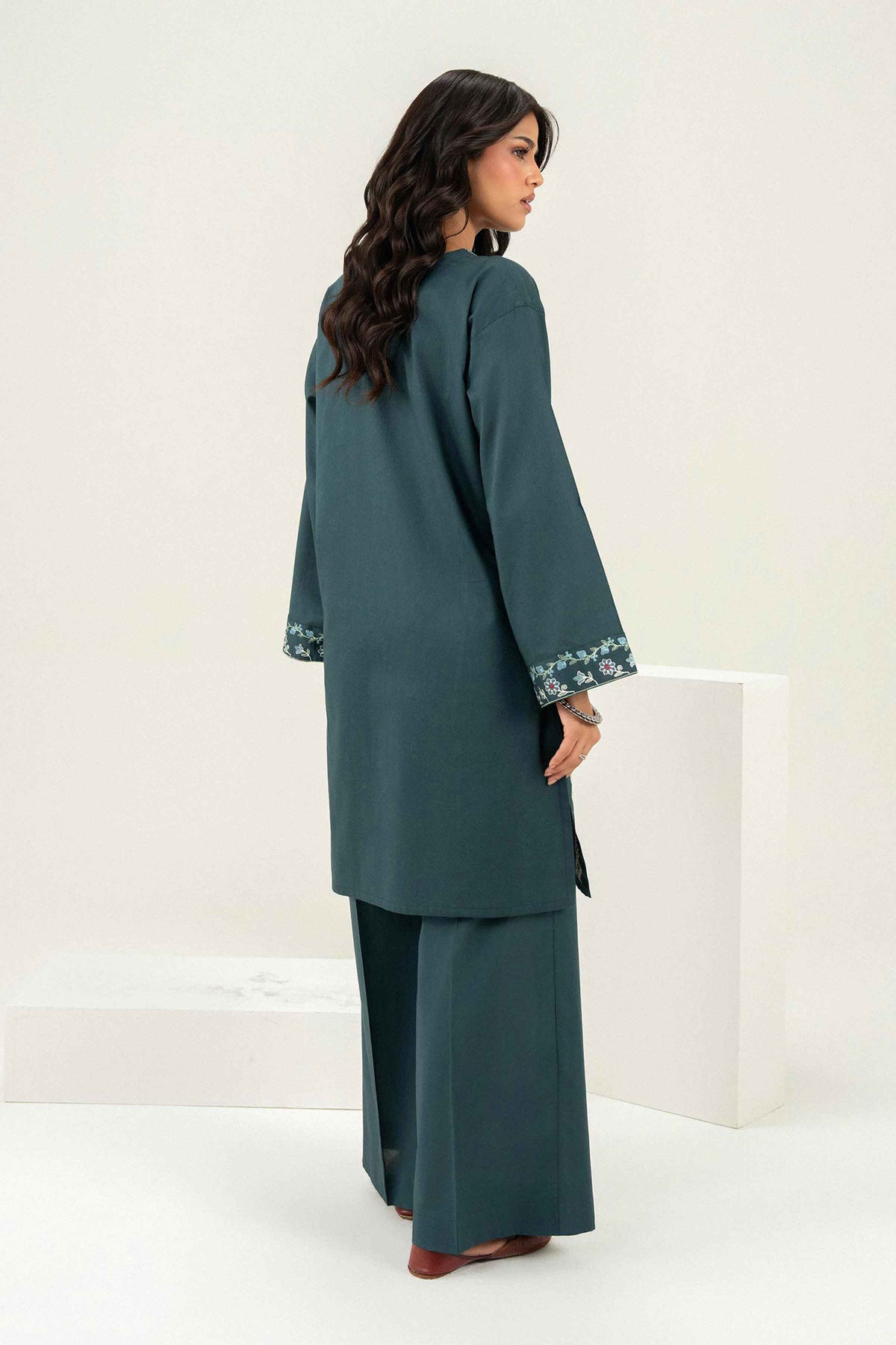 2 Piece - Embroidered Suit - PW25-390