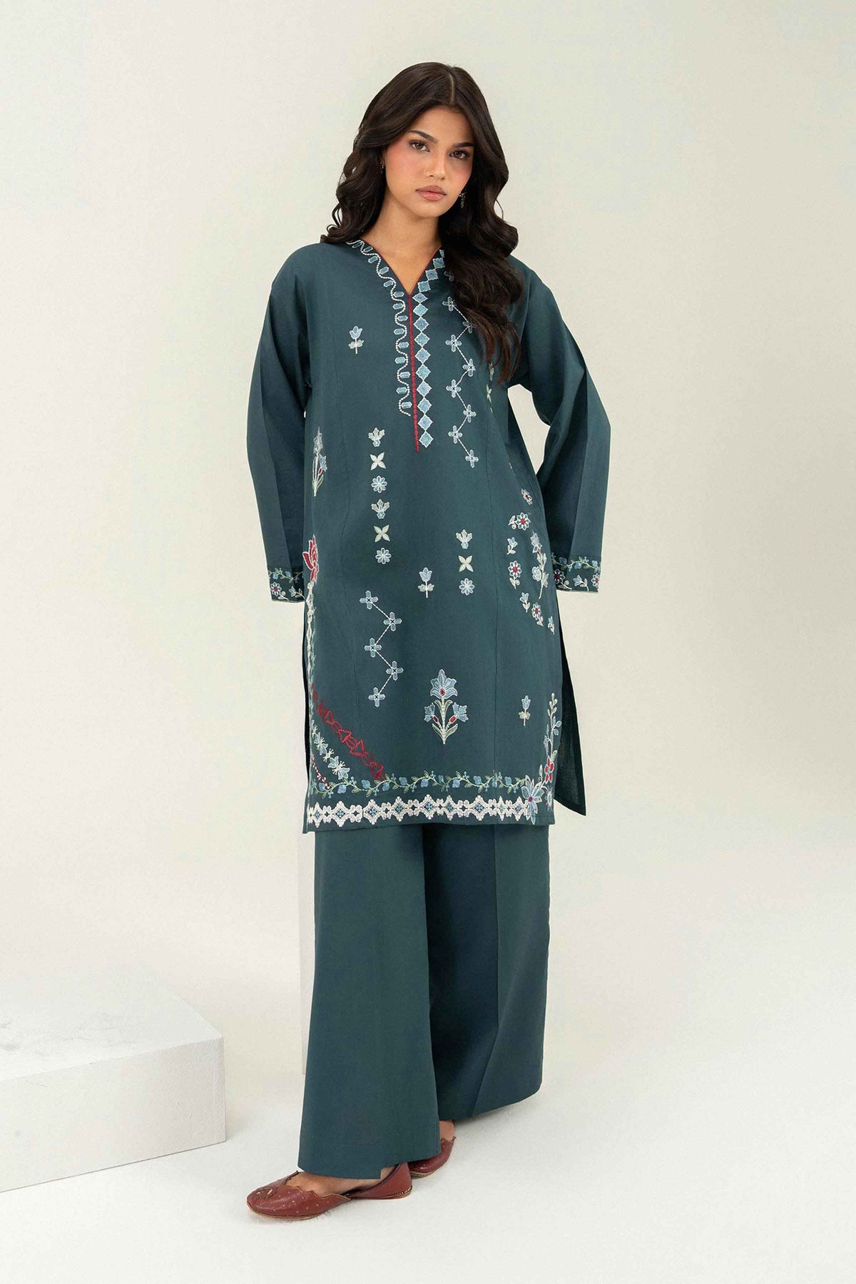 2 Piece - Embroidered Suit - PW25-390