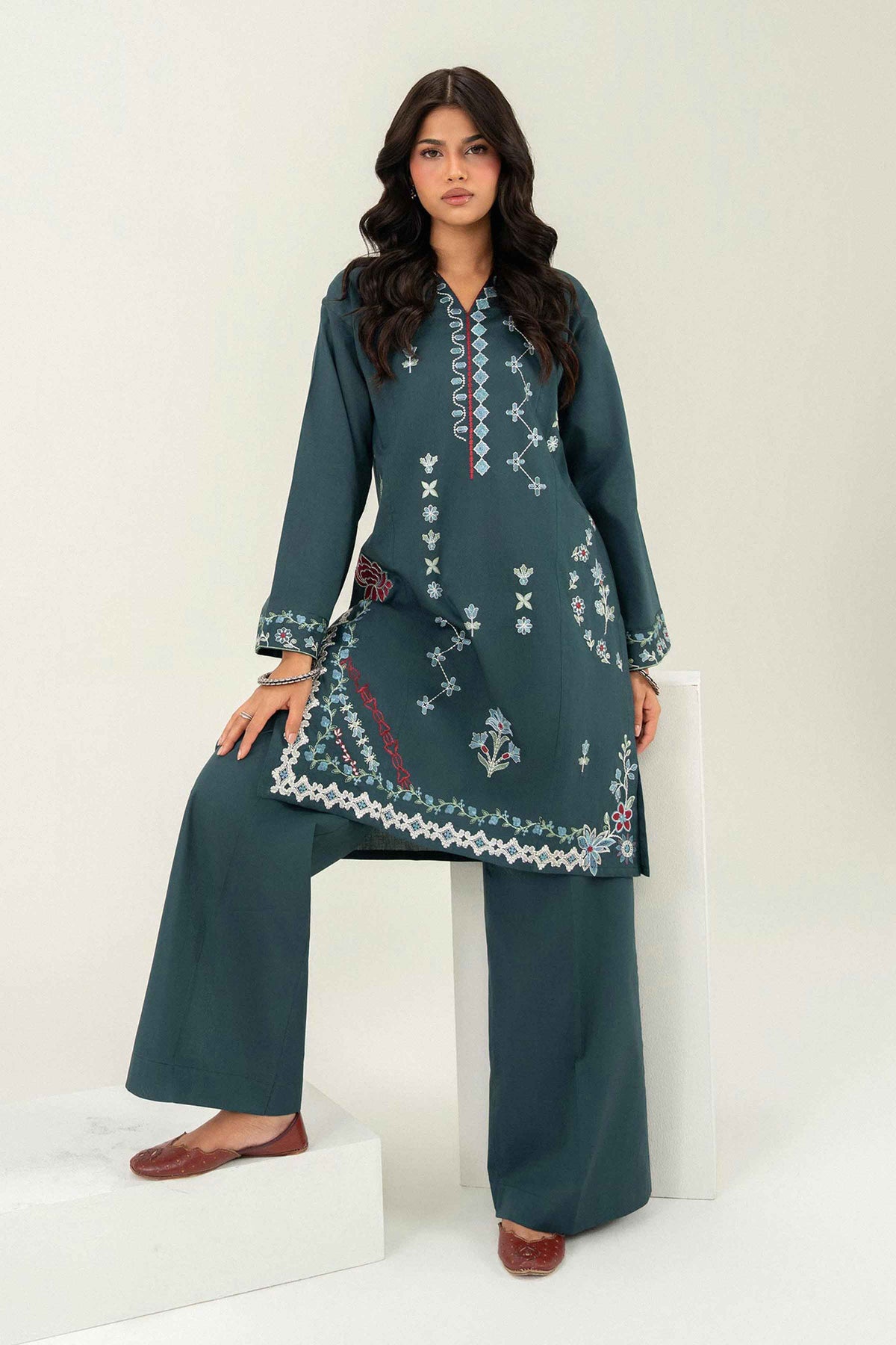 2 Piece - Embroidered Suit - PW25-390