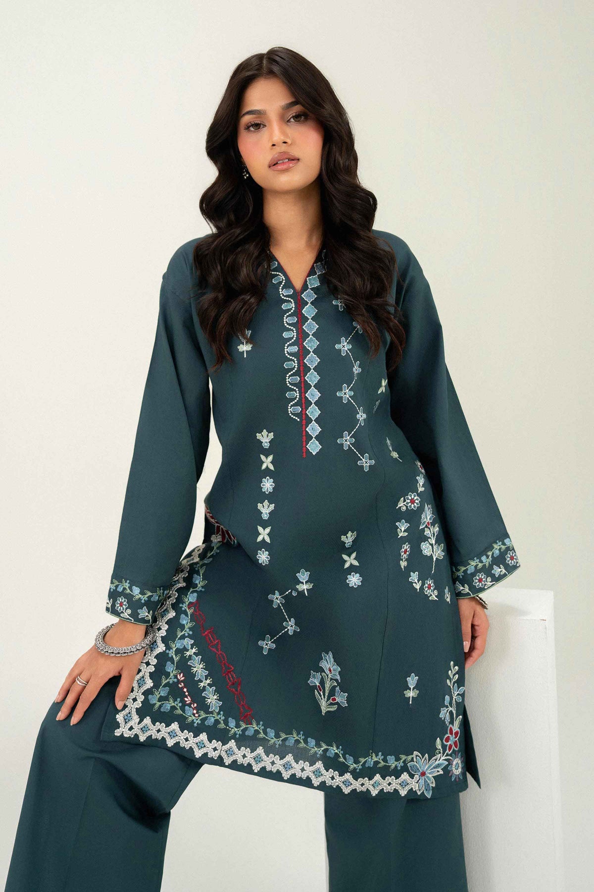2 Piece - Embroidered Suit - PW25-390