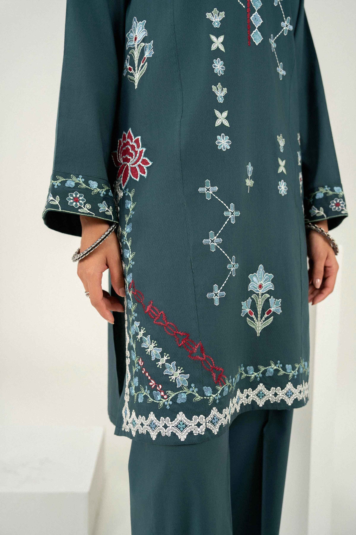 2 Piece - Embroidered Suit - PW25-390
