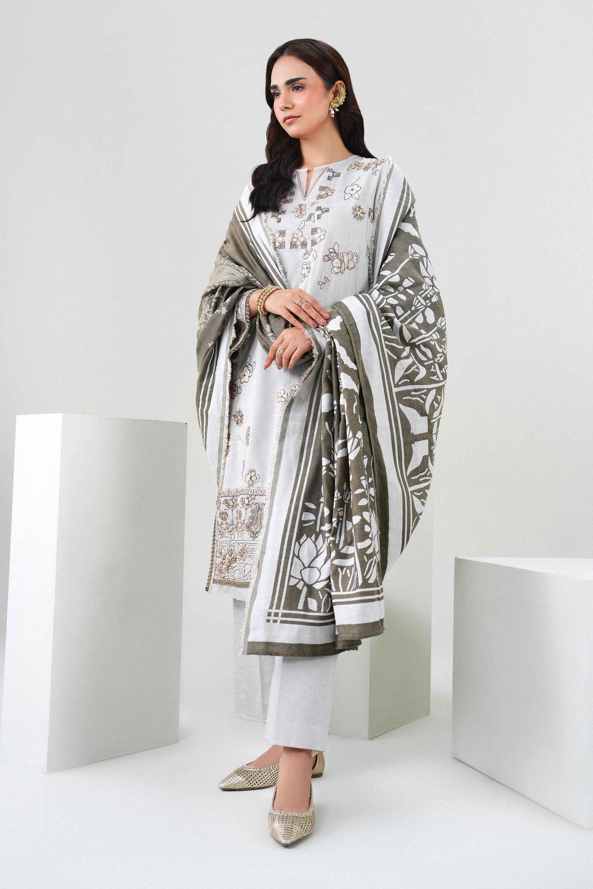 3 Piece - Embroidered Suit - PW25-437