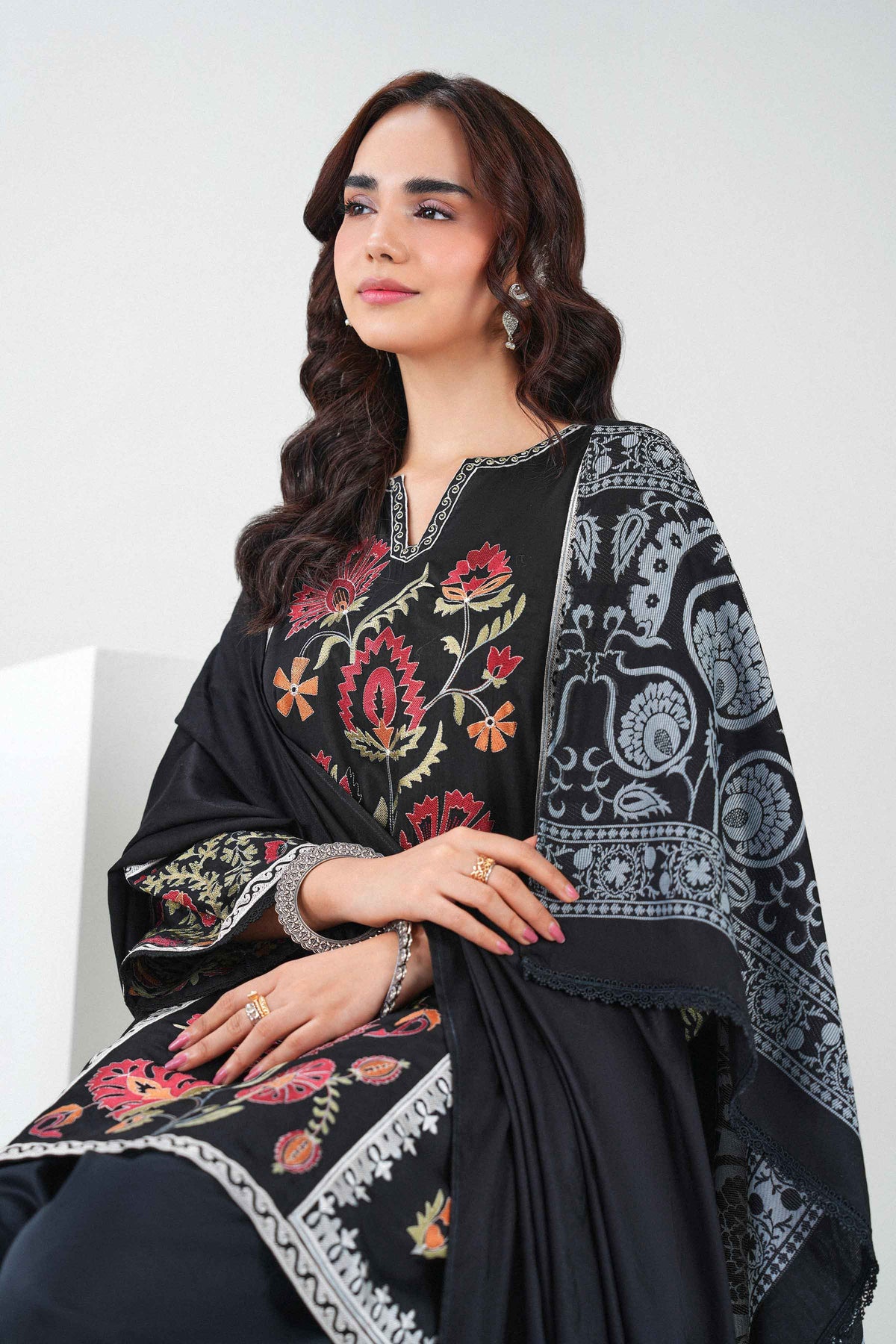 3 Piece - Embroidered Suit - PW25-504