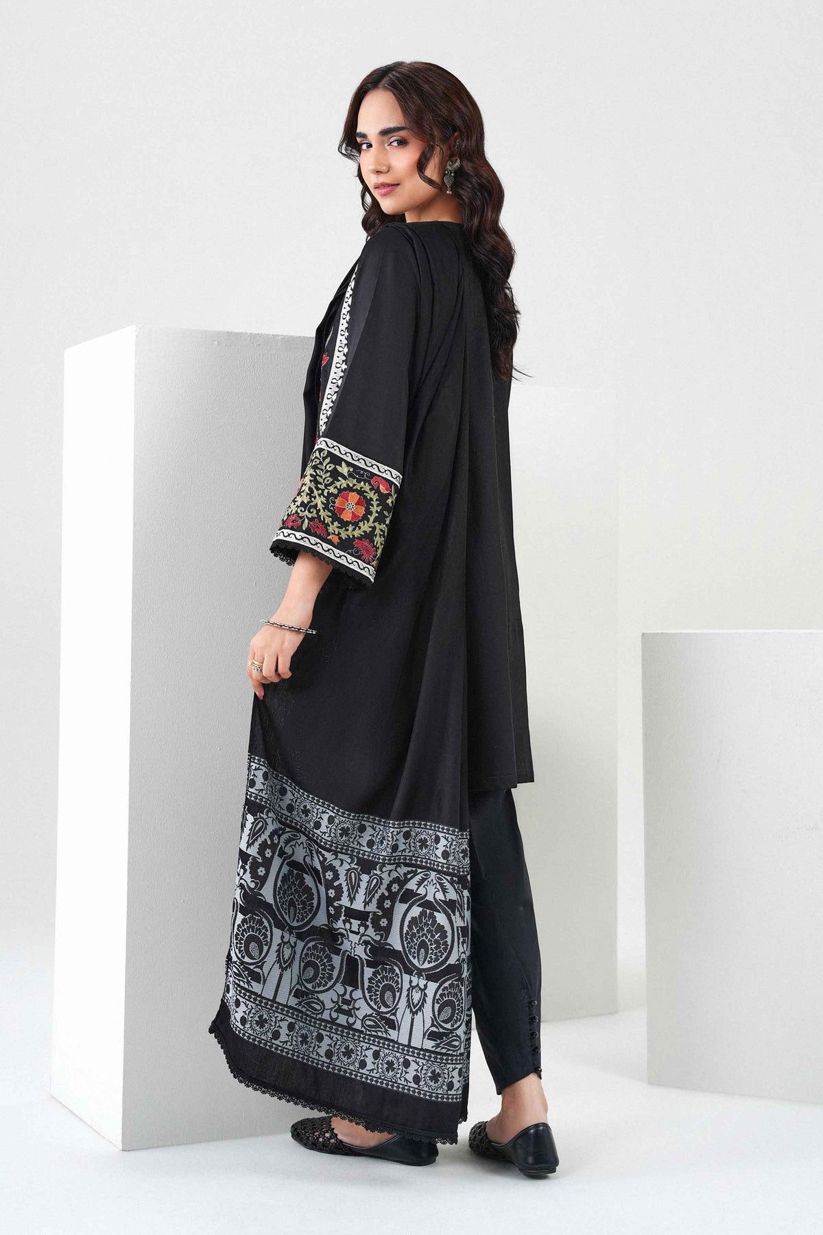 3 Piece - Embroidered Suit - PW25-504