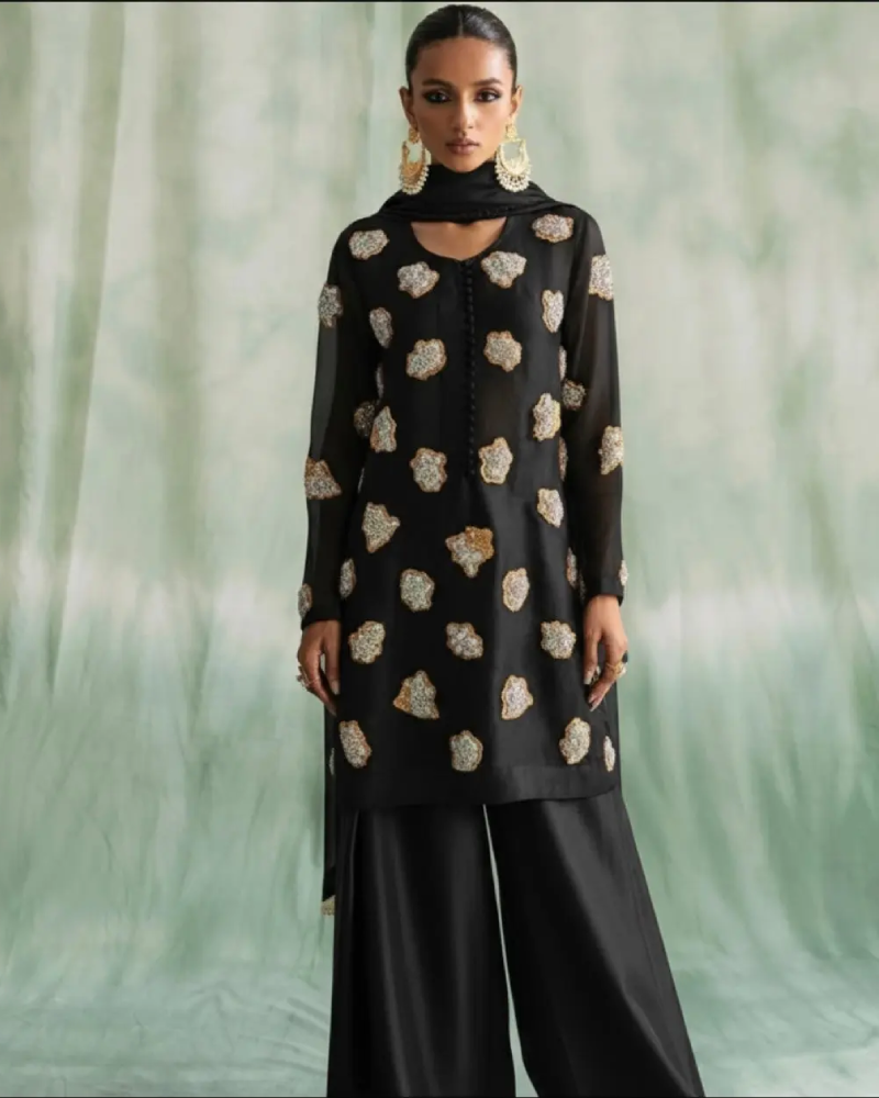 Pearls-Festive Black Edition