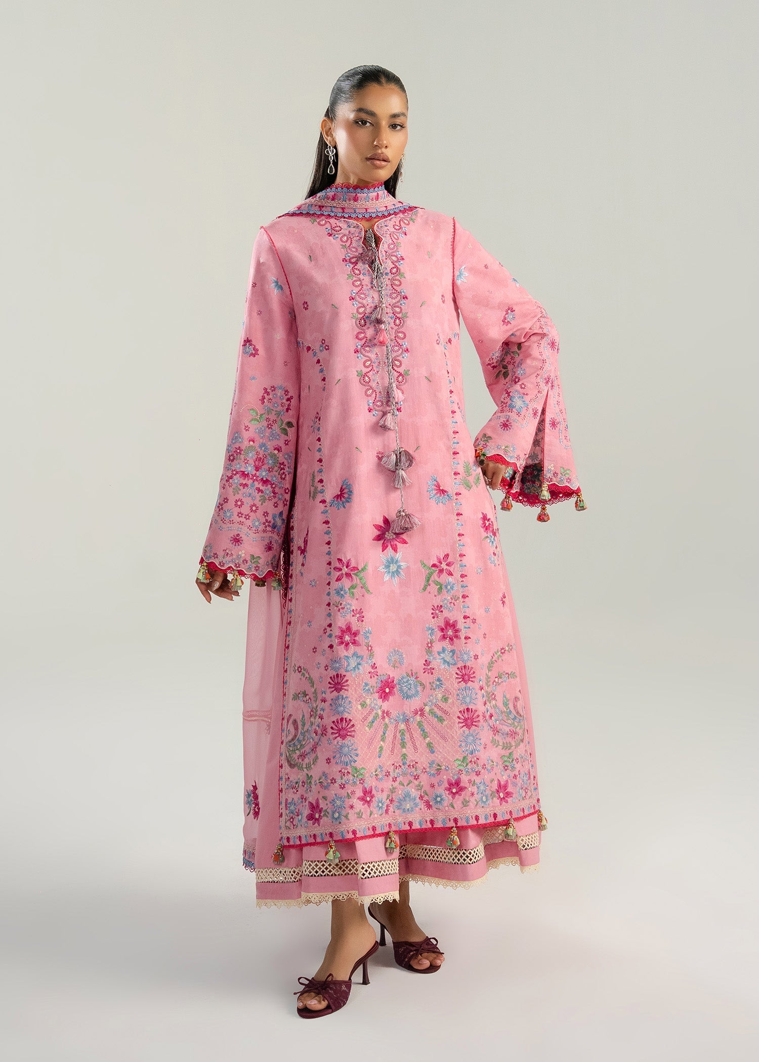 https://cdn.shopify.com/s/files/1/0016/9476/1035/files/Pembe_7.jpg?v=1777016033