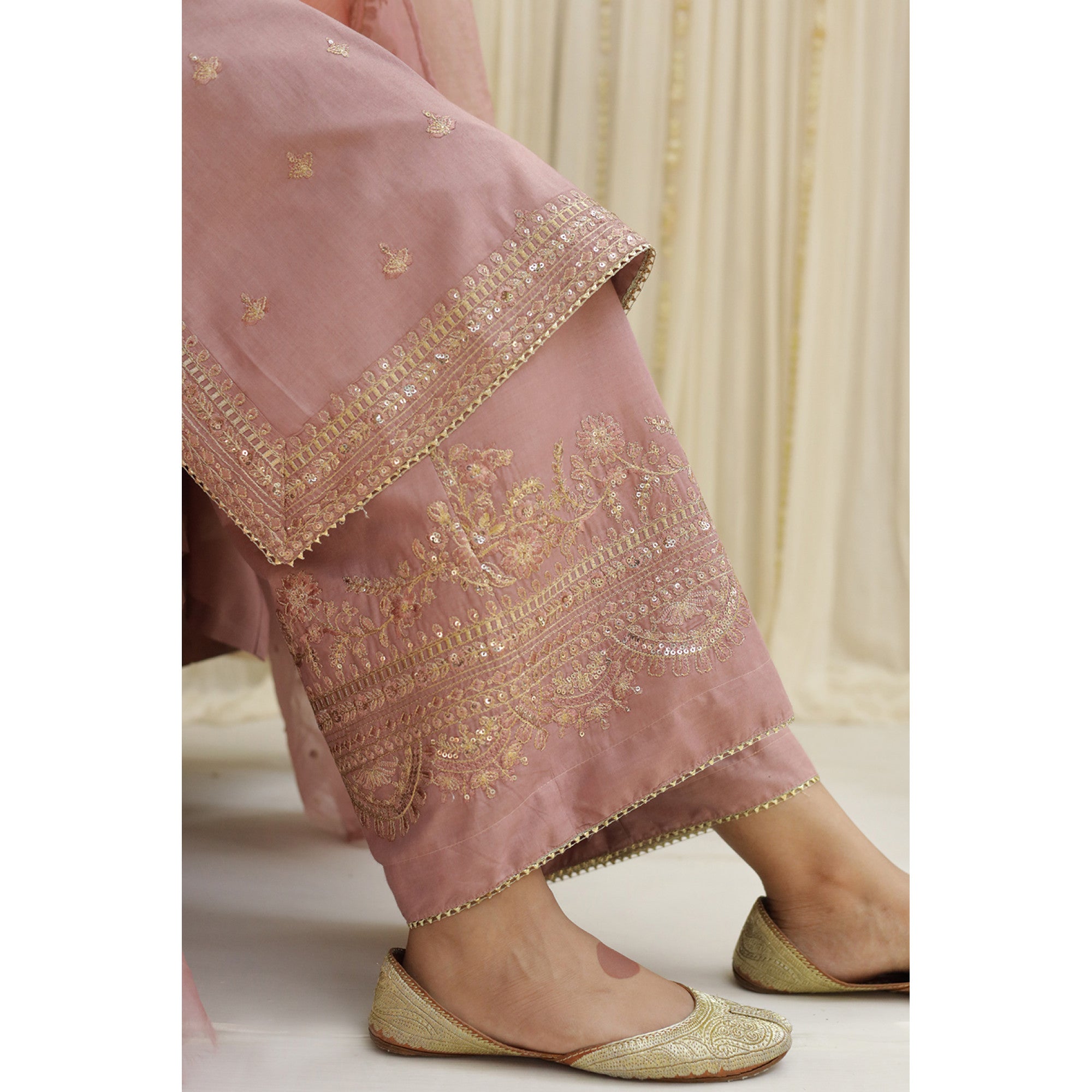 Piazi Pink Outfit
