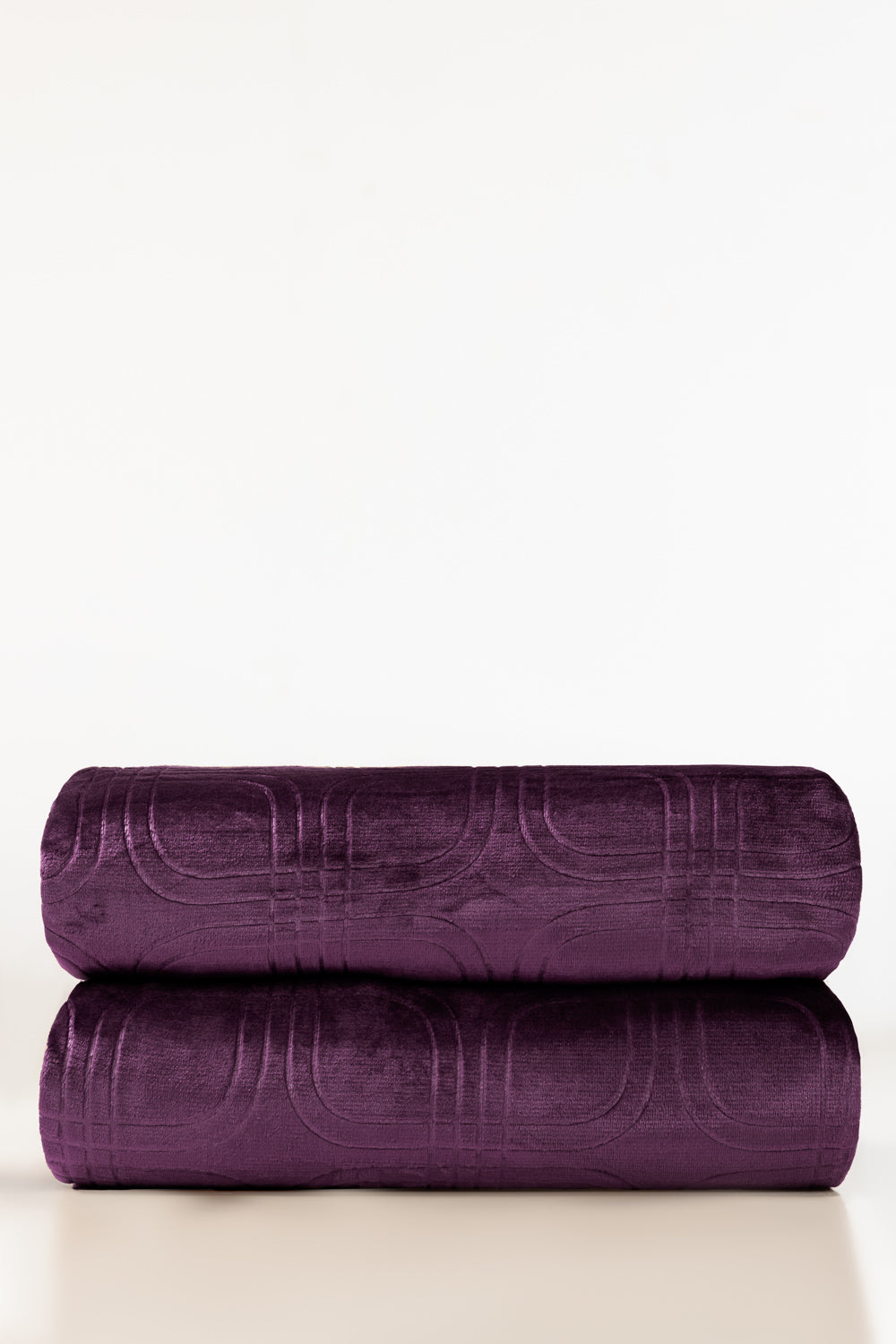 https://cdn.shopify.com/s/files/1/0706/3253/8159/files/Plumsingleplyfleecethrow_3.jpg?v=1770187052