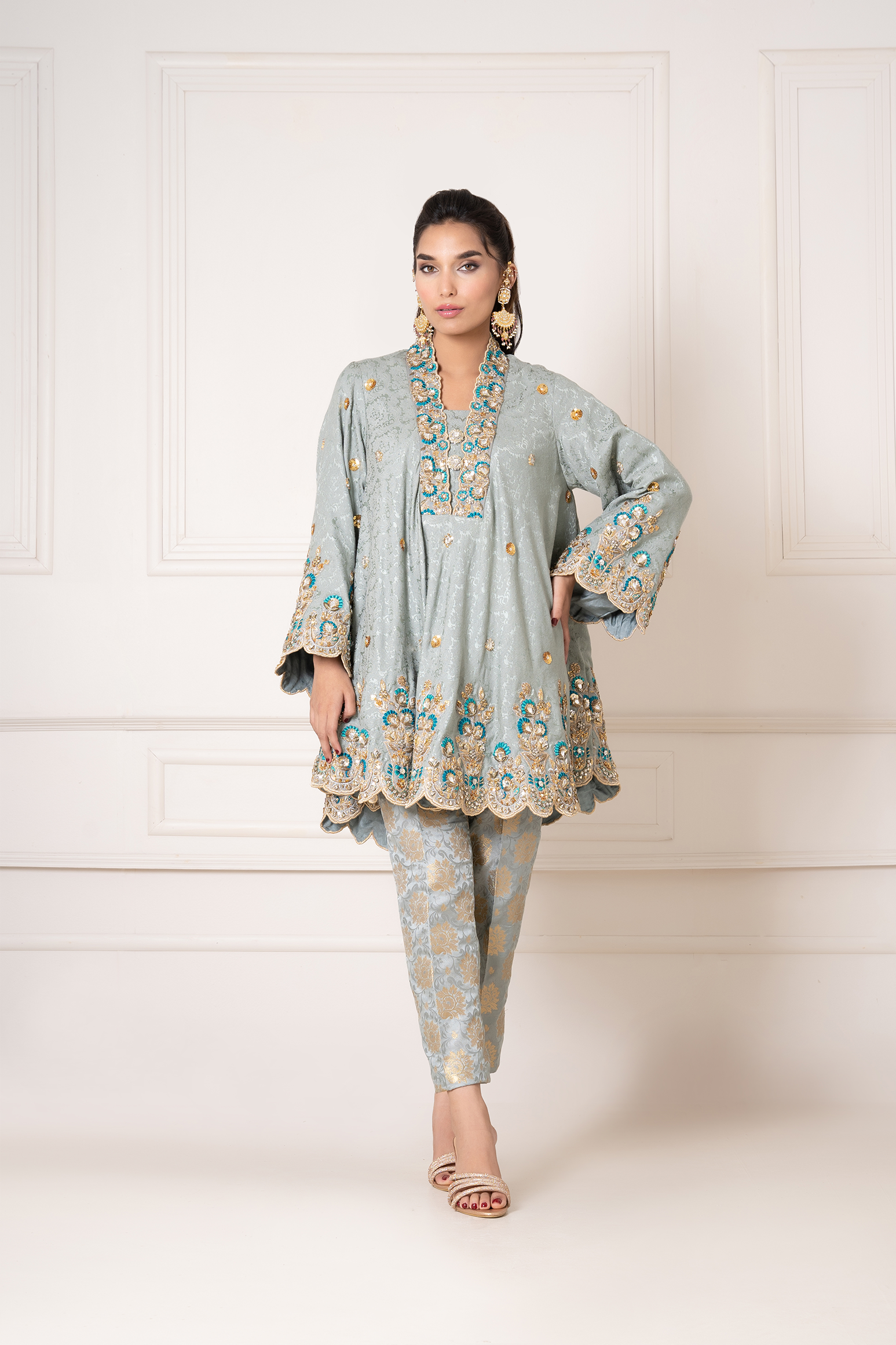 Porcelain Grey Jamawar Embellished Bias Cut Tunic With Trouser