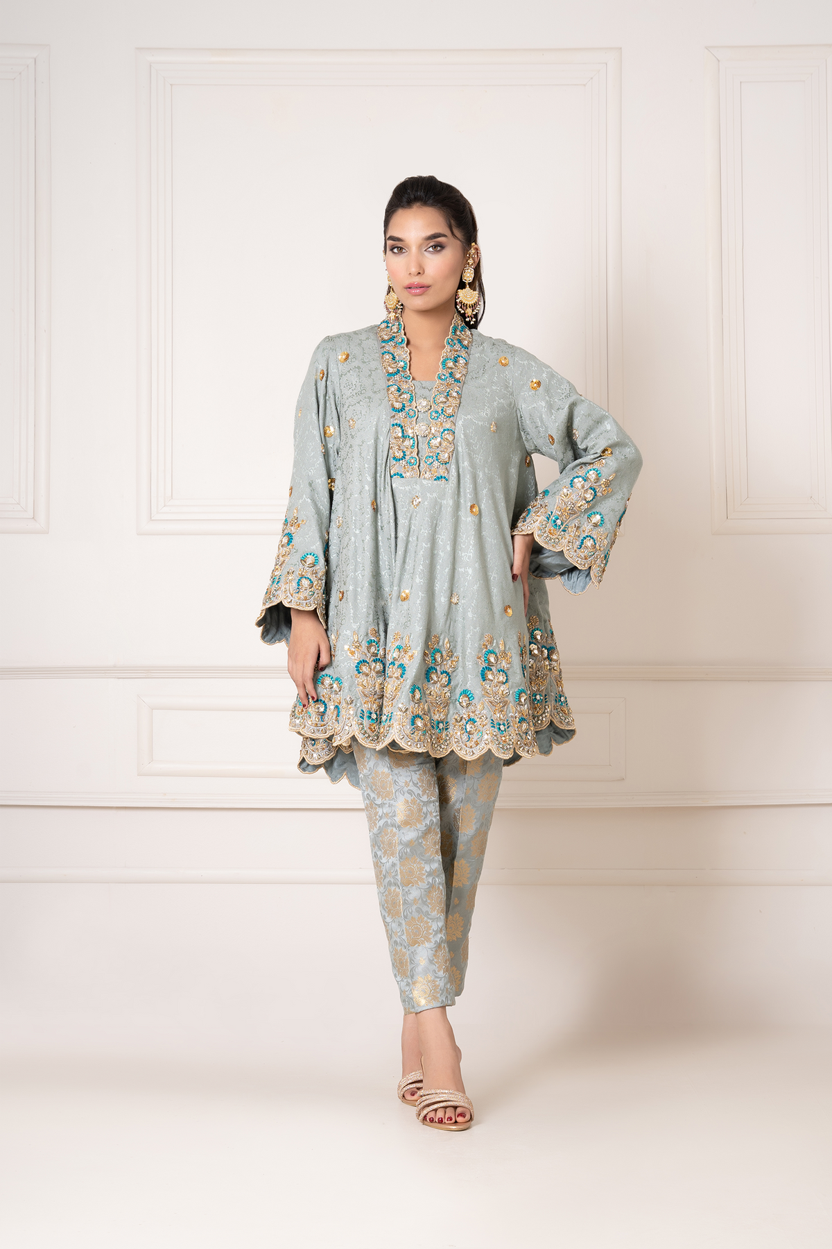 Porcelain Grey Jamawar Embellished Bias Cut Tunic With Trouser