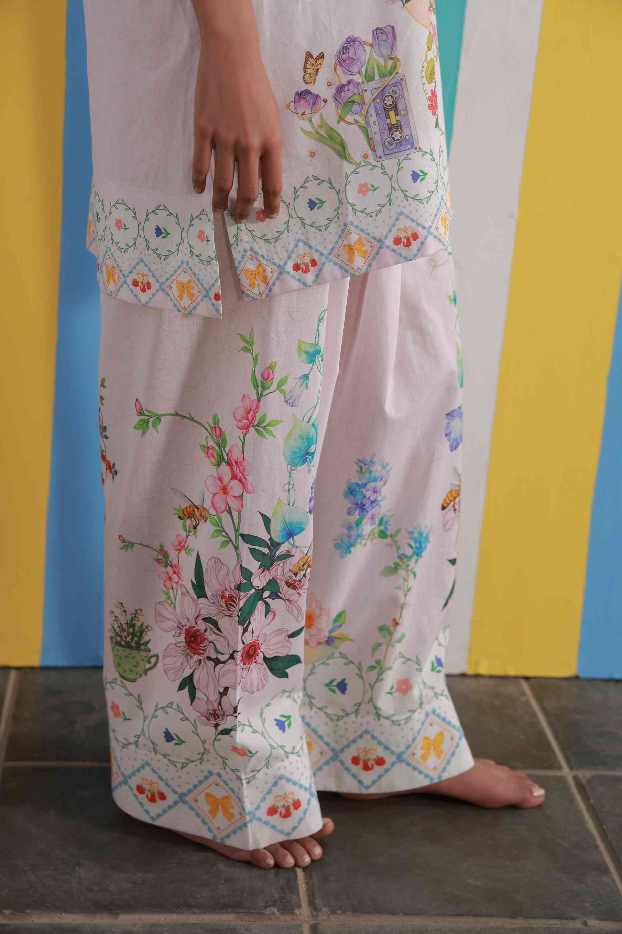 https://cdn.shopify.com/s/files/1/0663/9616/0233/files/PrettySummer_1.jpg?v=1775739565
