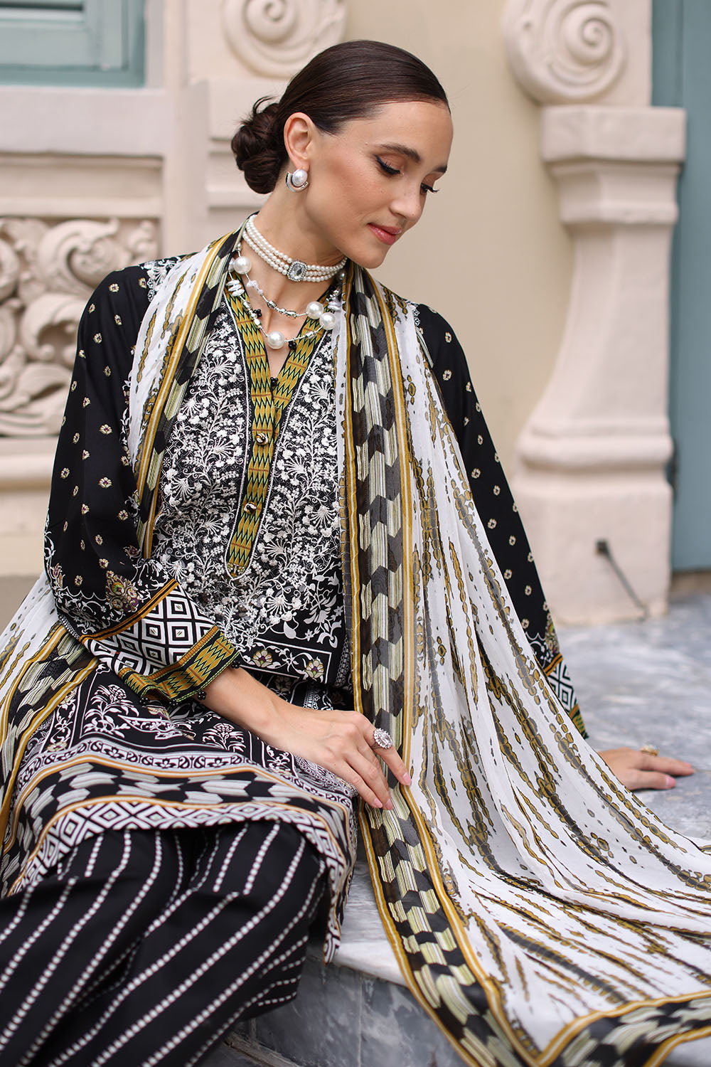 3 Piece Printed Lawn Suit with Chiffon Dupatta
