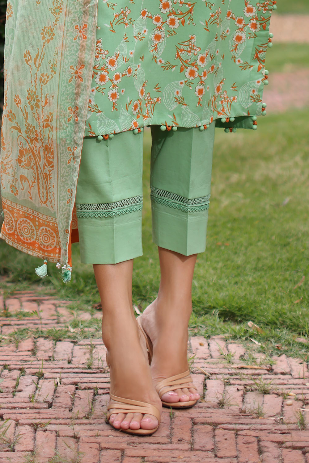 3 Piece Printed Lawn Suit with Chiffon Dupatta