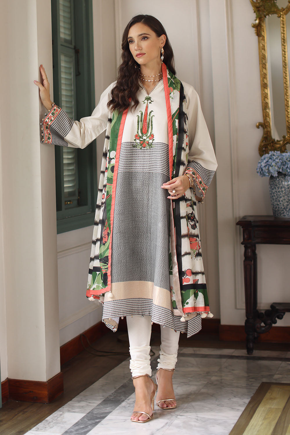 3 Piece Embroidered Jacquard Suit
