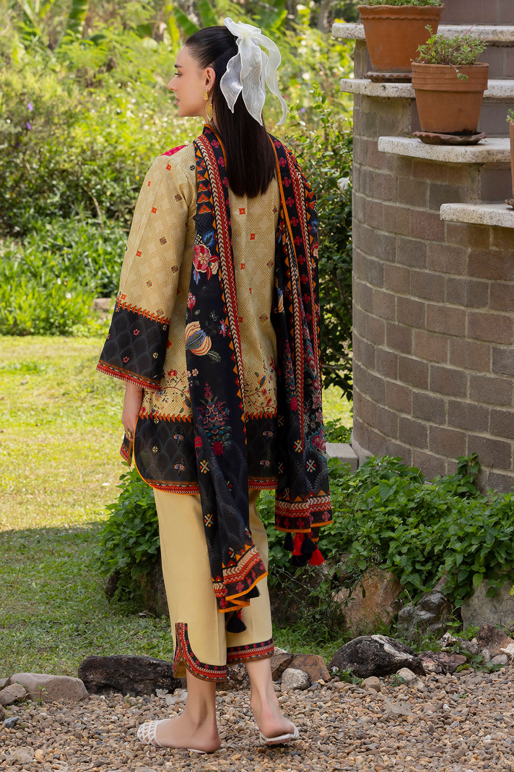 3 Piece Printed Cambric Suit with Lawn Dupatta CBN-62005