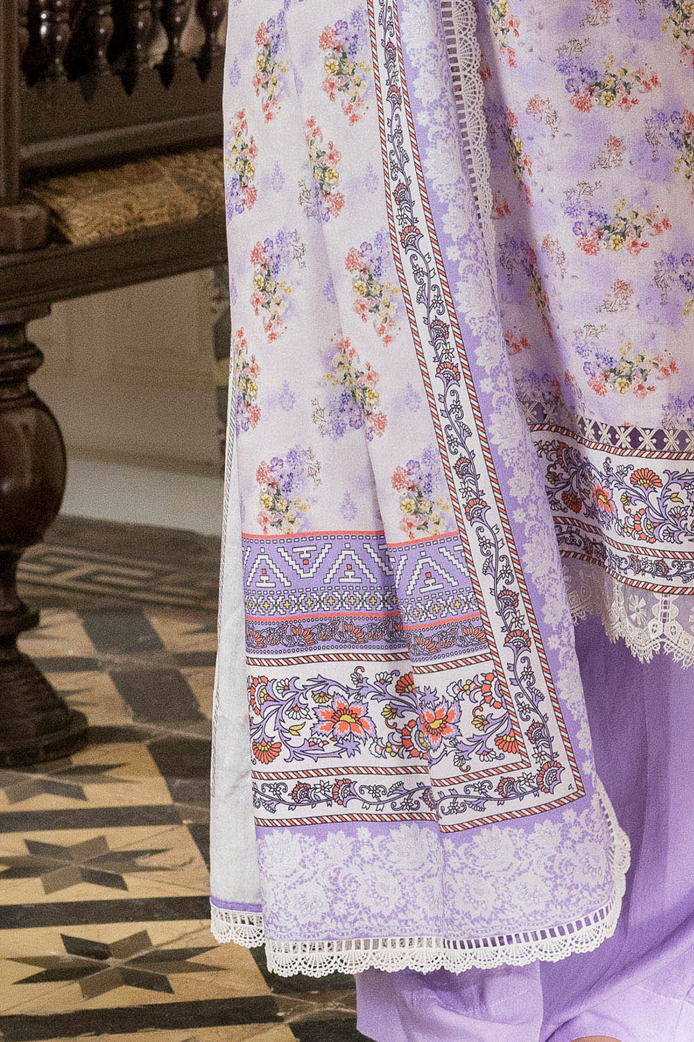 3 Piece Printed Karandi Suit