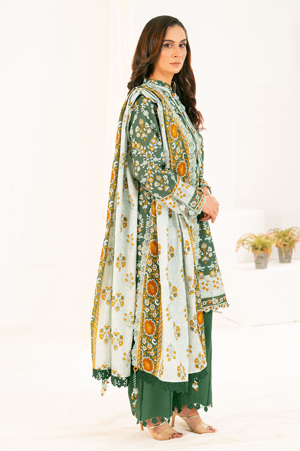 3 Piece Printed Khaddar Suit with Dupatta