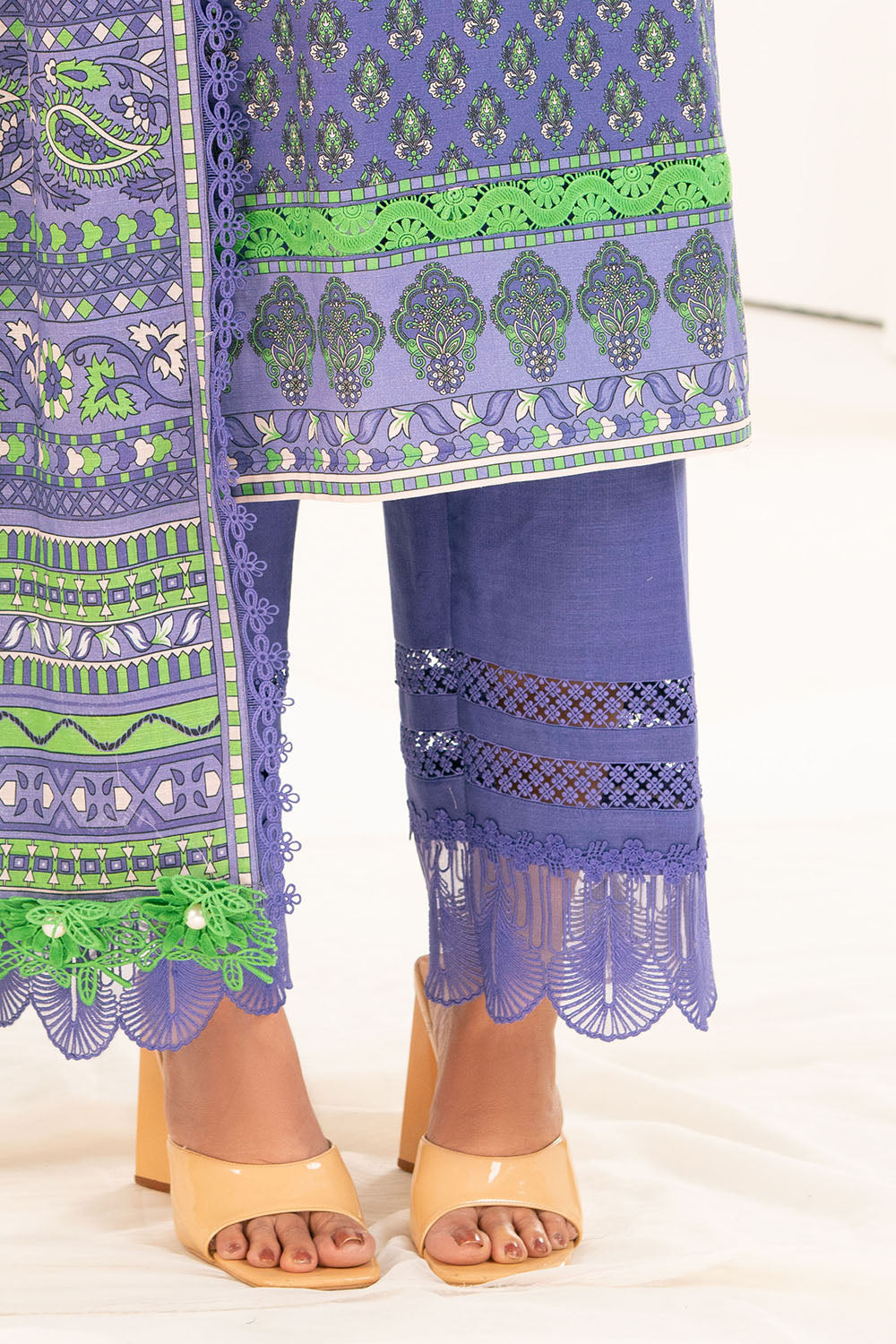 3 Piece Printed Khaddar Suit With Dupatta