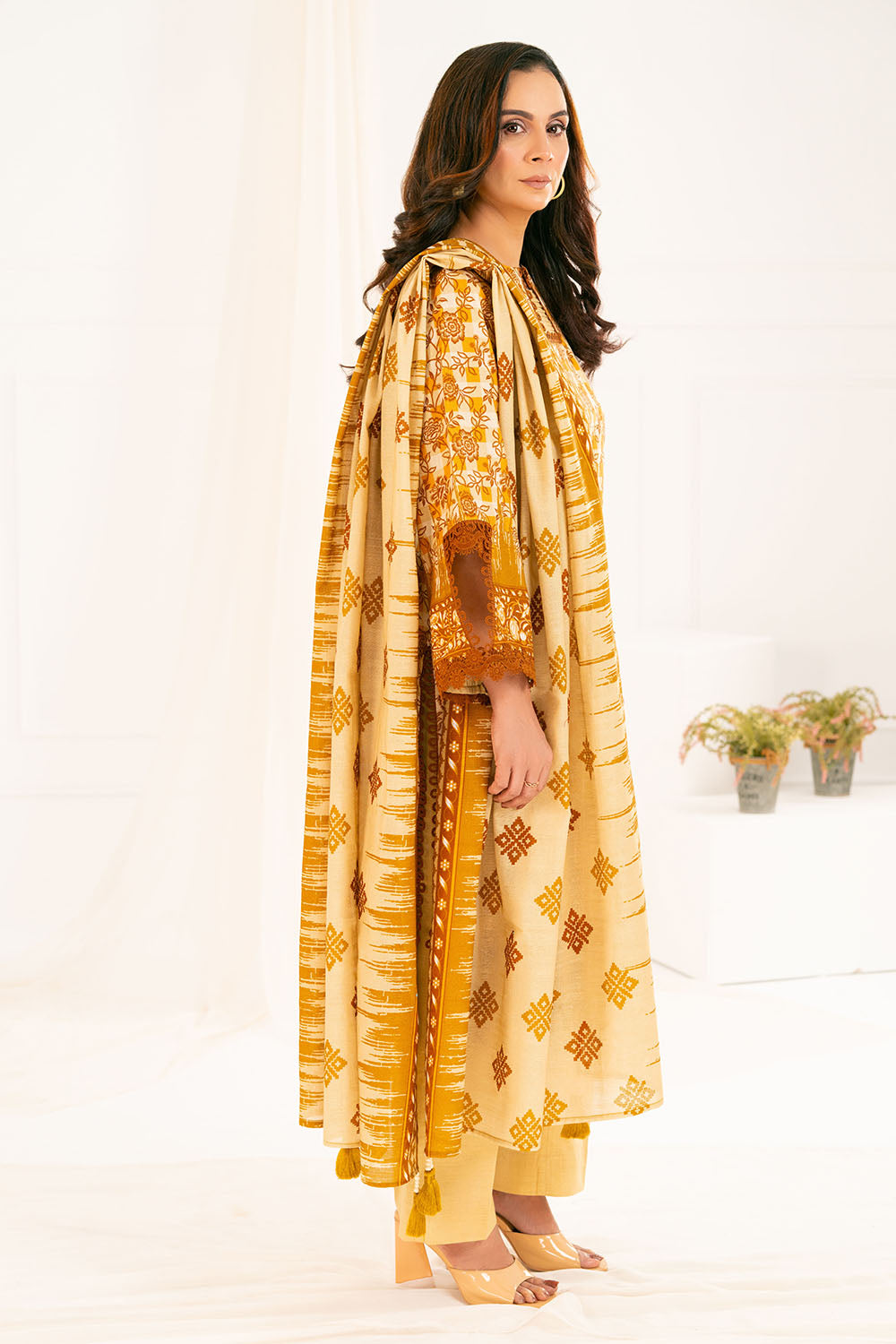 3 Piece Printed Khaddar Suit with Dupatta