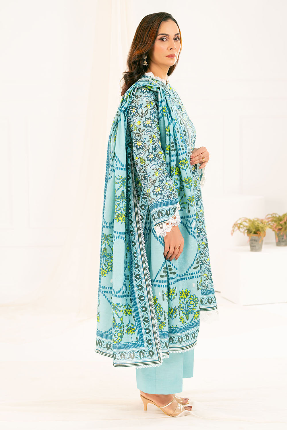 3 Piece Printed Khaddar Suit With Dupatta