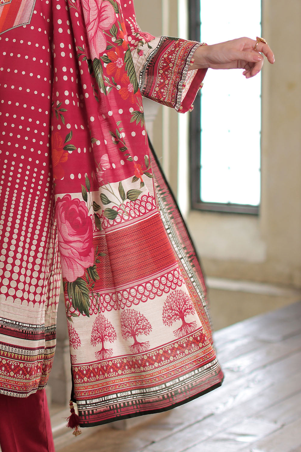 3 Piece Printed Khaddar Suit