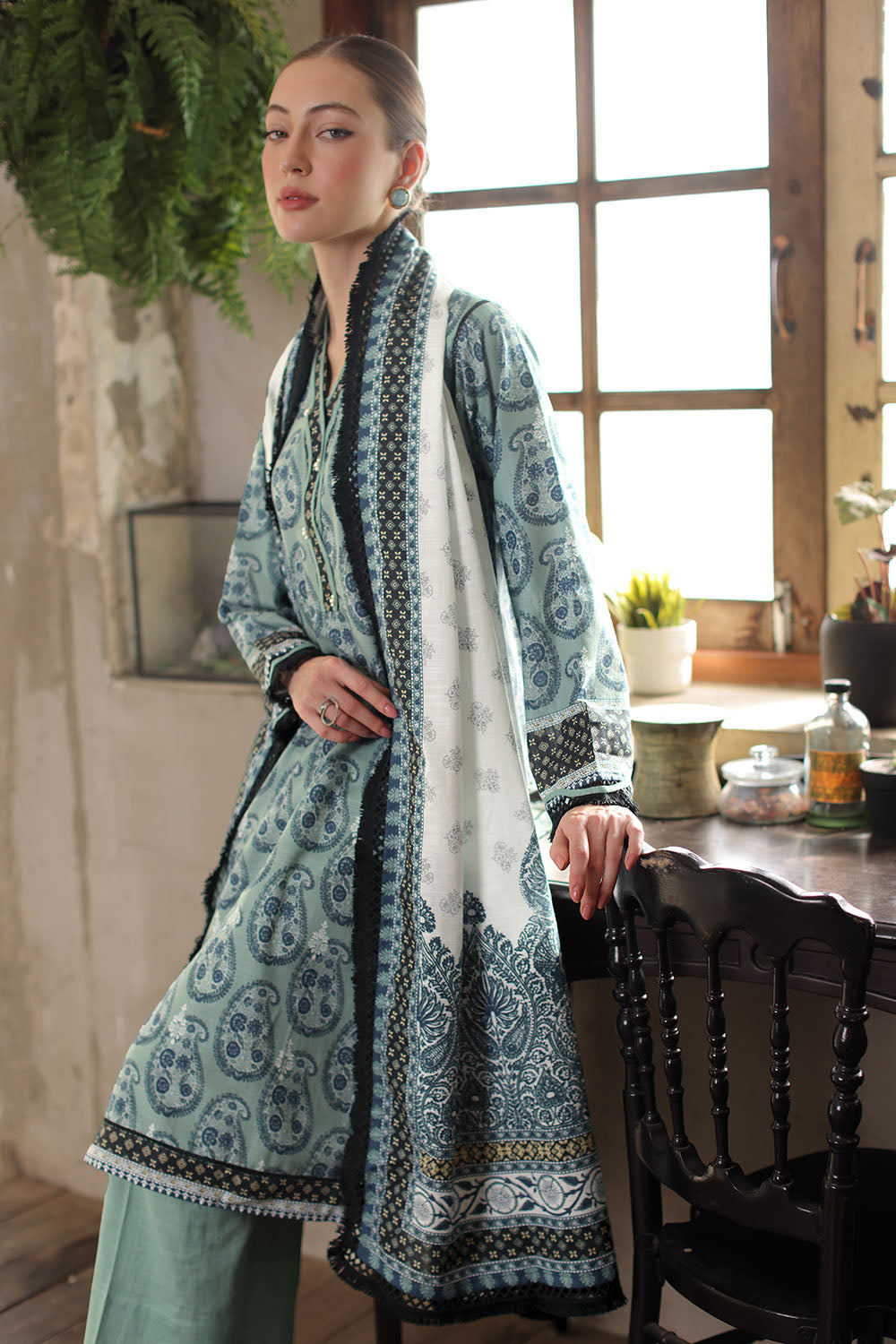 3 Piece Printed Khaddar Suit