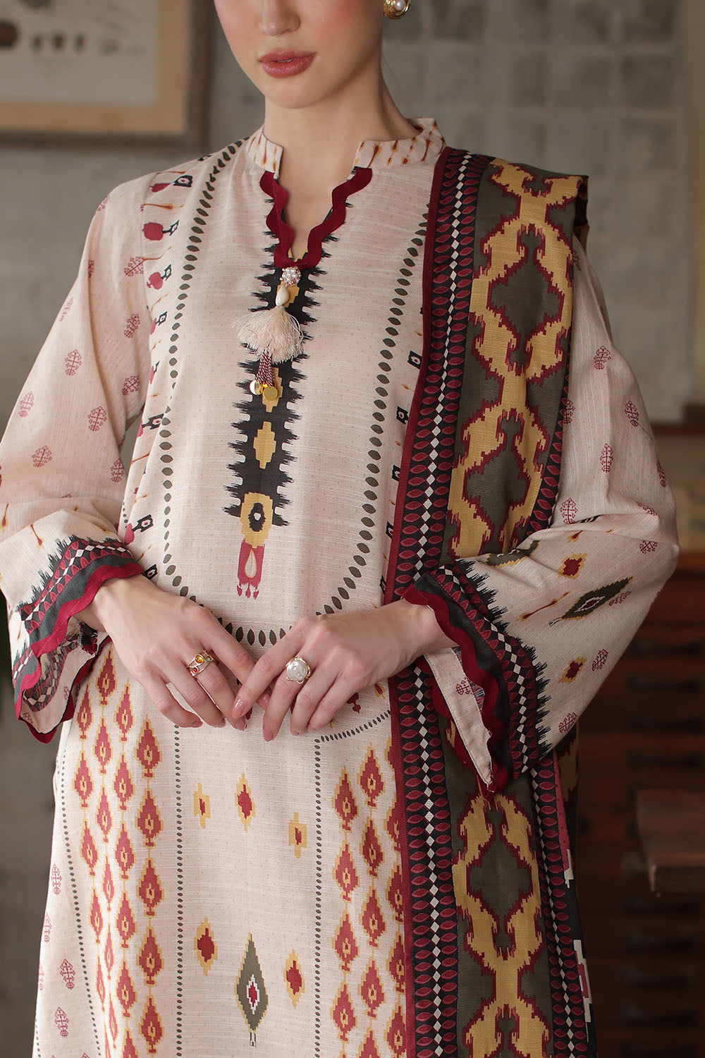 3 Piece Printed Khaddar Suit