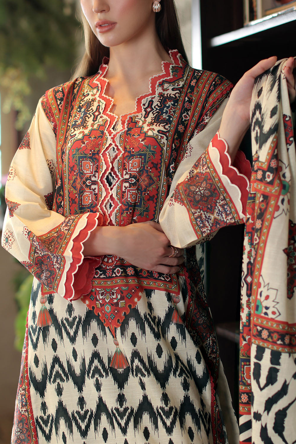 3 Piece Printed Khaddar Suit