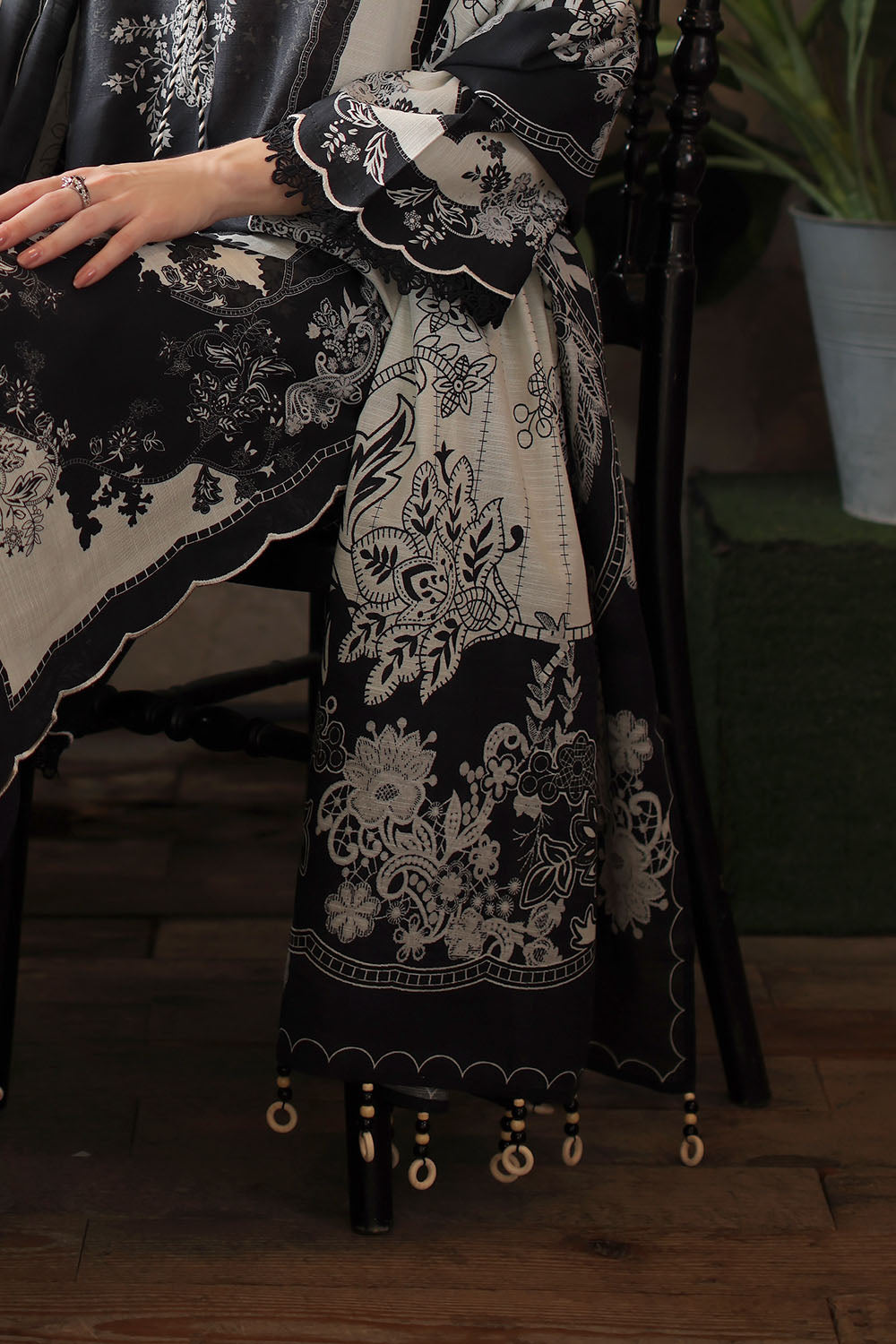 3 Piece Printed Khaddar Suit