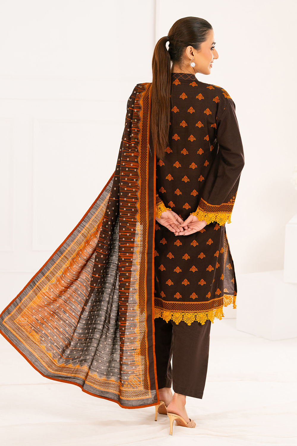 3 Piece Printed Khaddar Suit With Dupatta