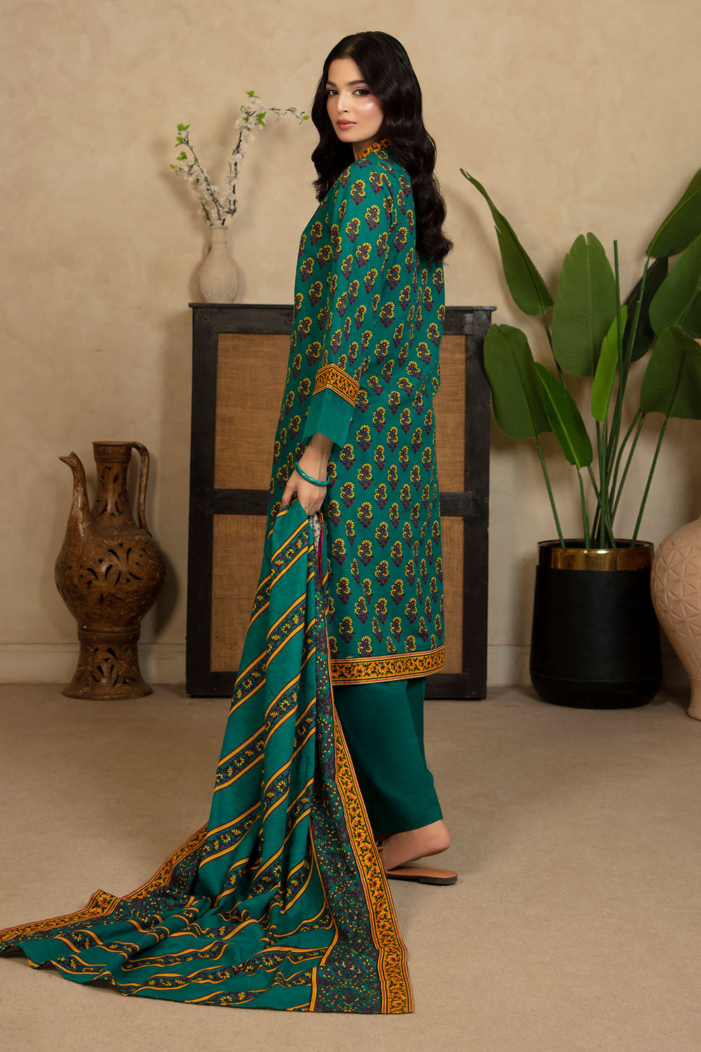 3 Piece Printed Khaddar Suit With Dupatta