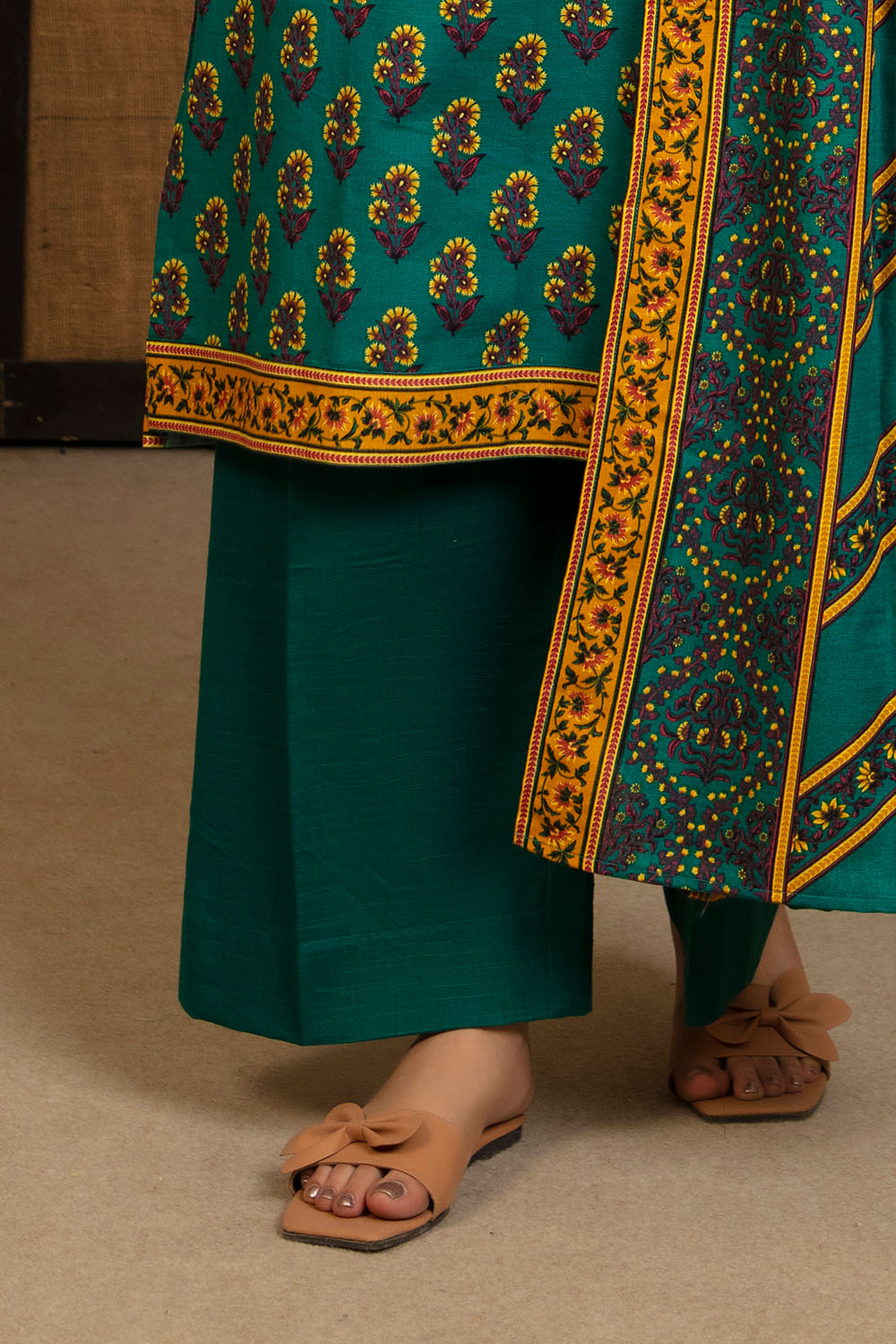 3 Piece Printed Khaddar Suit With Dupatta