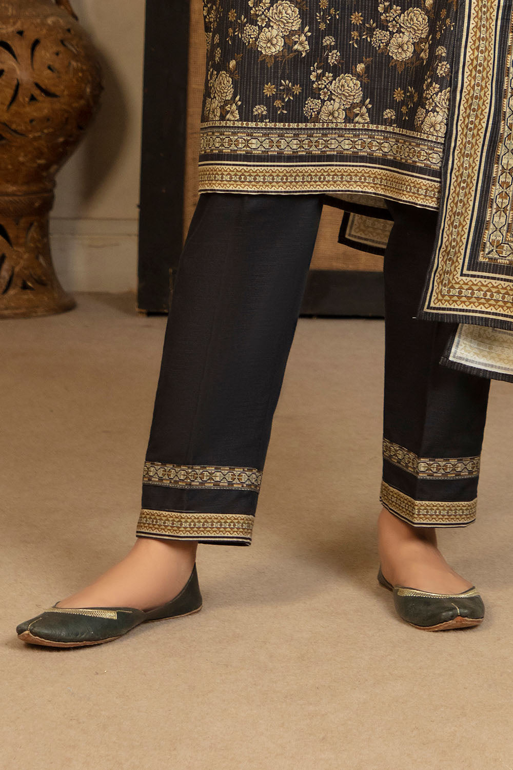 3 Piece Printed Khaddar Suit with Dupatta