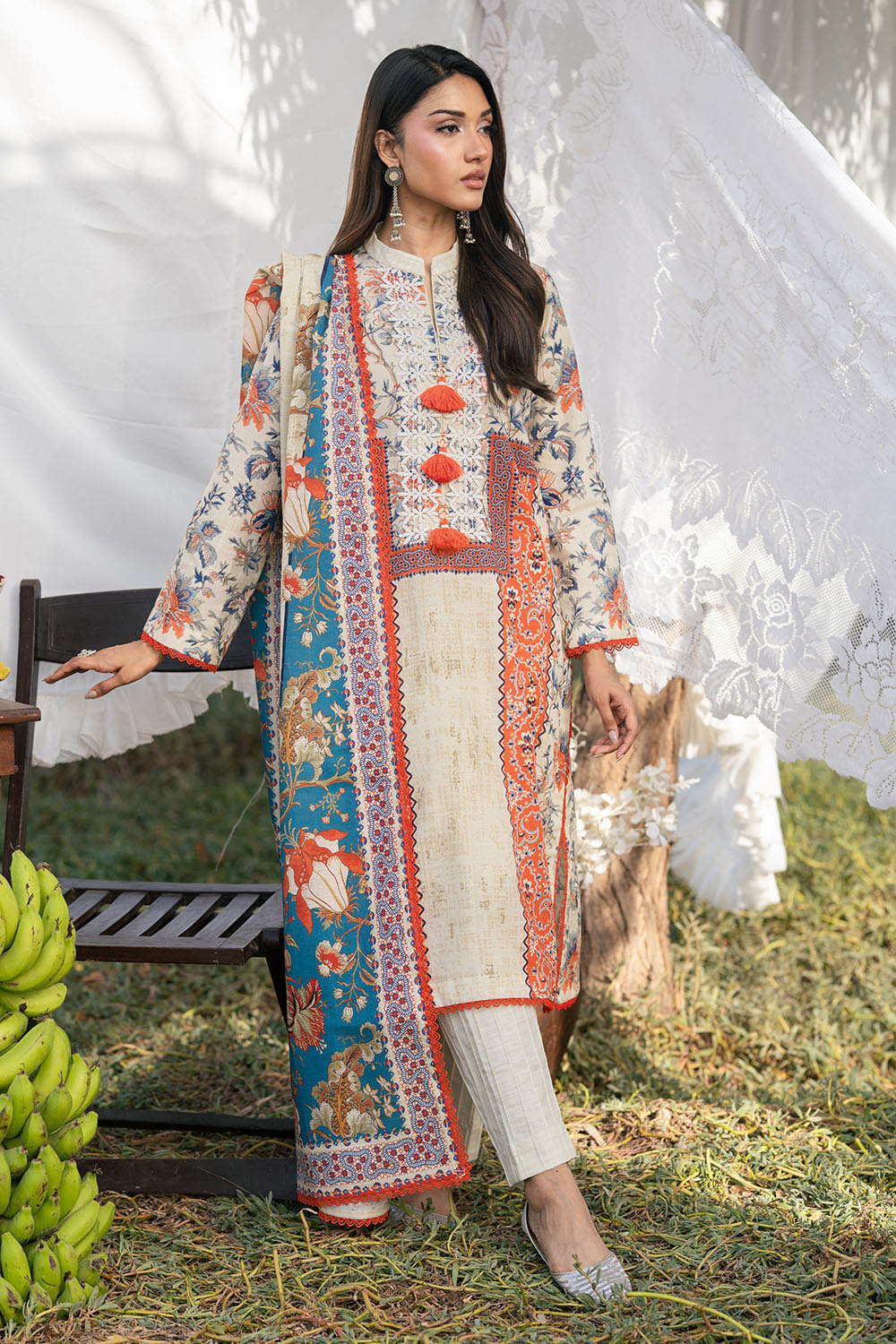 3 Piece Printed Khaddar Suit
