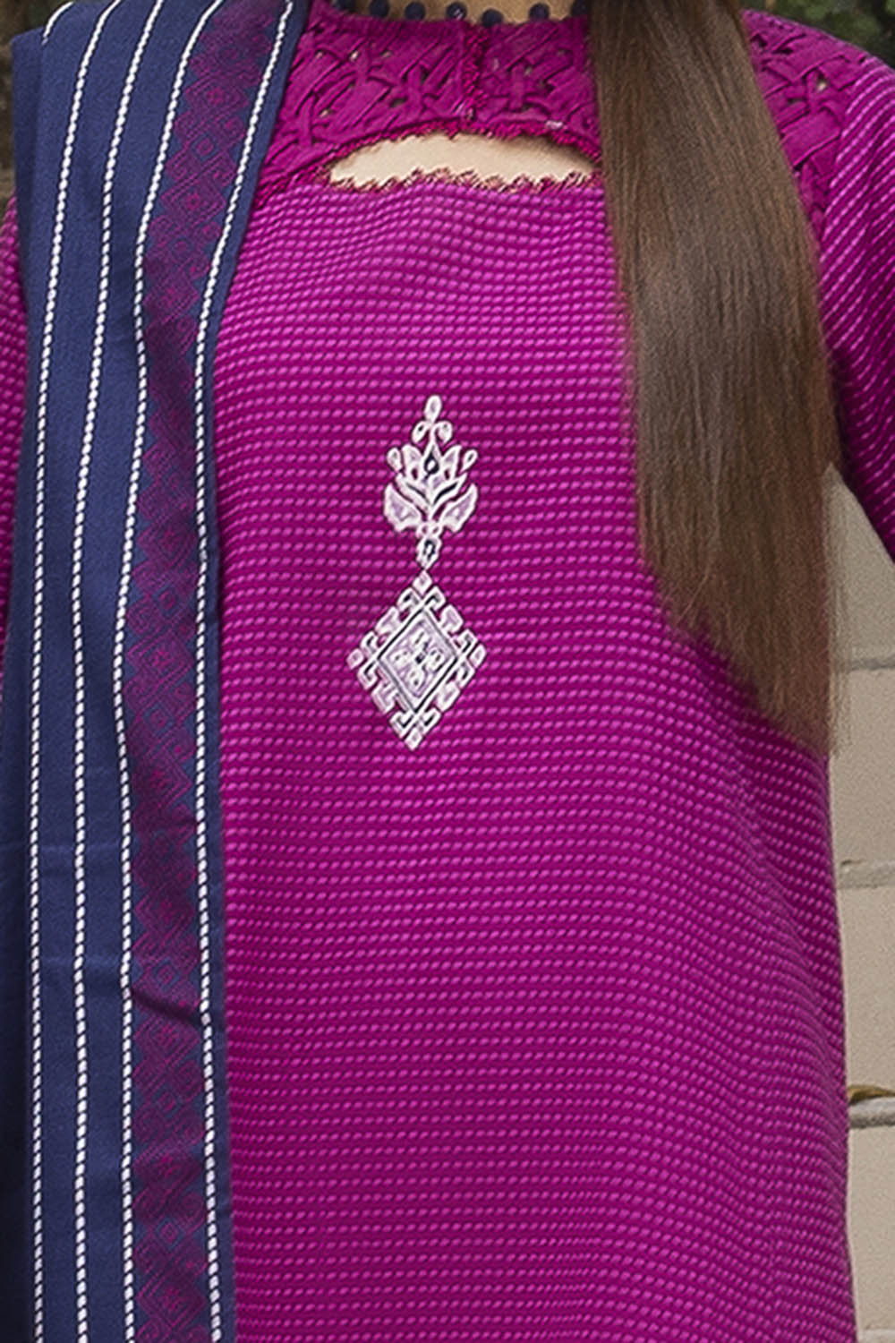 3 Piece Unstitched Printed Khaddar Suit