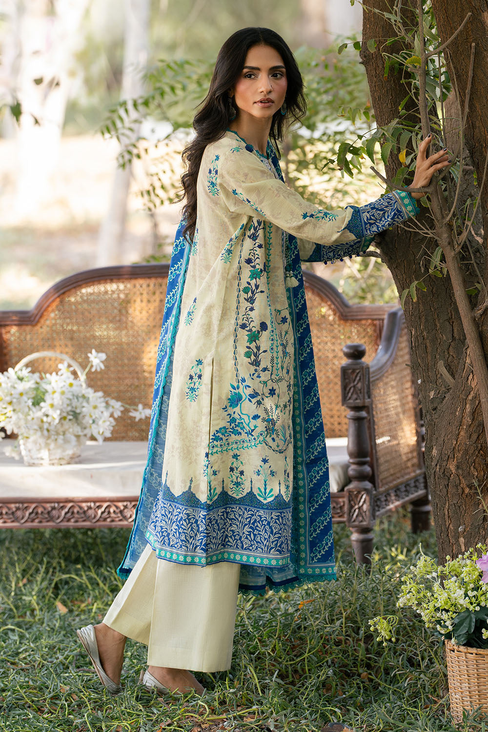 3 Piece Printed Khaddar Suit