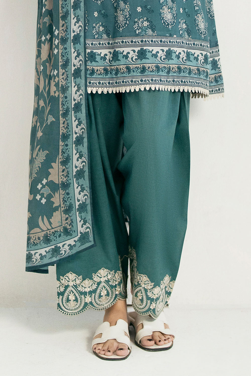 3 Piece Printed Lawn Suit with Embroidered Trouser Border