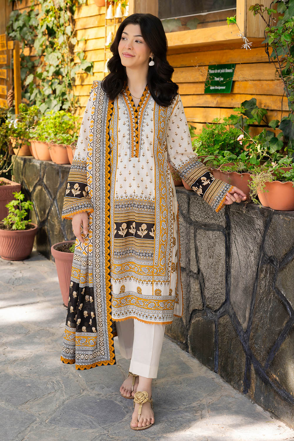 3 Piece Printed Lawn Suit