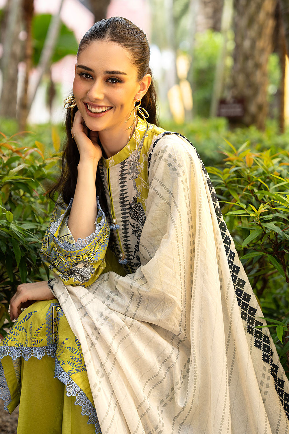 3 Piece Printed Lawn Suit CL-62078 B