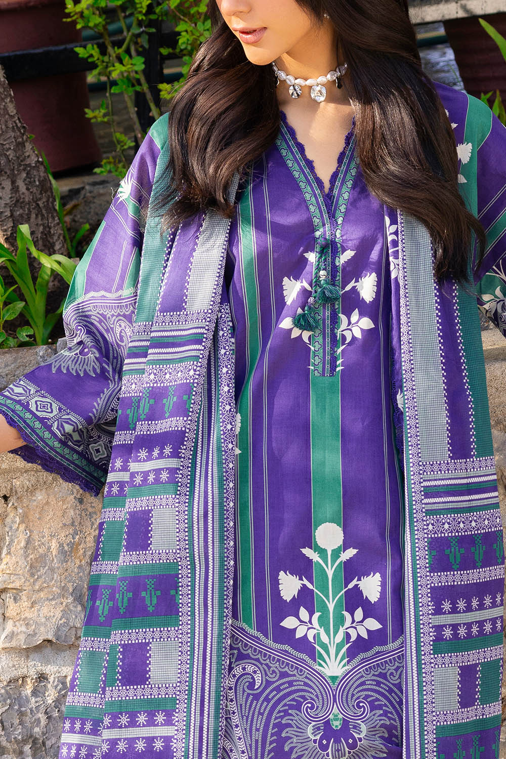 Gul Ahmed - 3 Piece Printed Lawn Suit