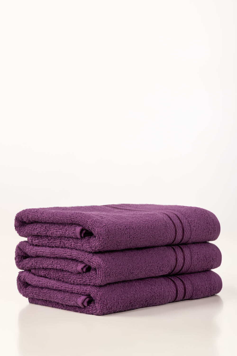 https://cdn.shopify.com/s/files/1/0706/3253/8159/files/PurpleDyedBathTowel_3.jpg?v=1761895418